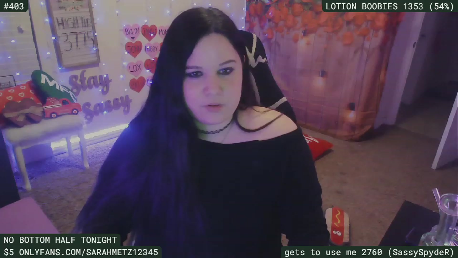 Gallery image thumbnail from SassySarah94's myfreecams stream on, 02/17/2023, 06:40 image 10 of 20