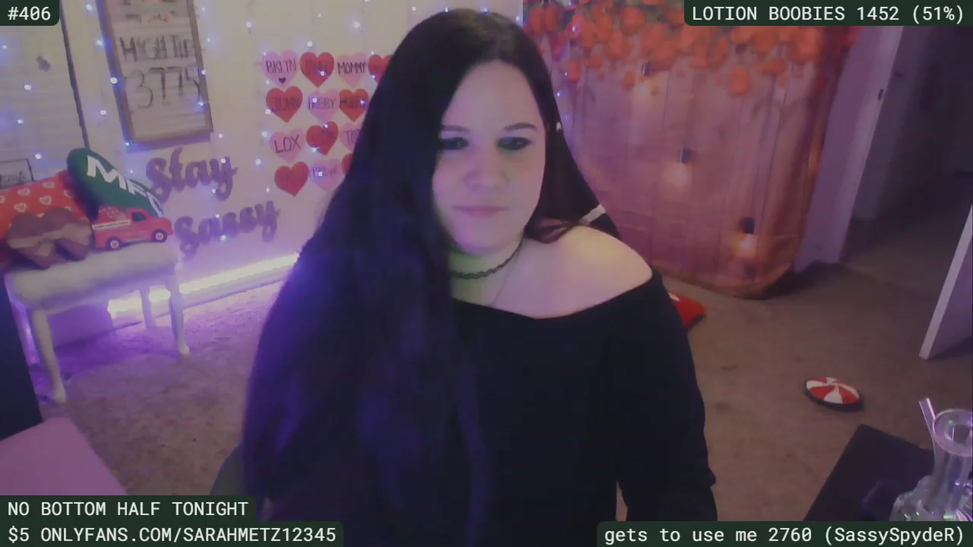 Gallery image thumbnail from SassySarah94's myfreecams stream on, 02/17/2023, 06:40 image 7 of 20