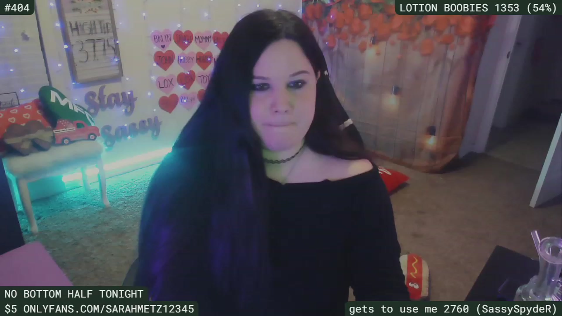 Gallery image thumbnail from SassySarah94's myfreecams stream on, 02/17/2023, 06:40 image 11 of 20