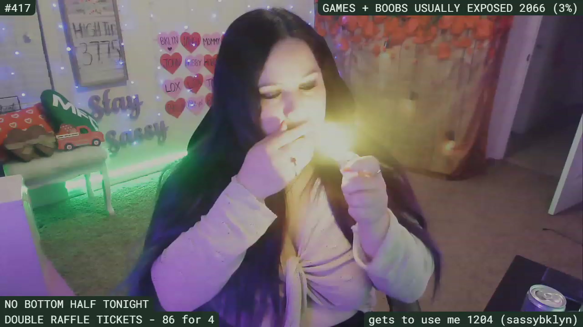 Gallery image thumbnail from SassySarah94's myfreecams stream on, 02/19/2023, 04:22 image 15 of 20
