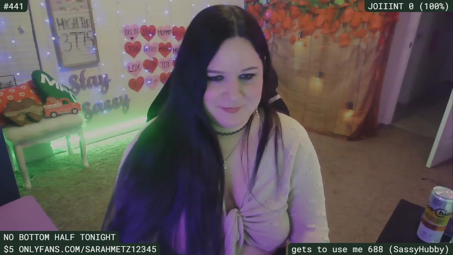 Gallery image thumbnail from SassySarah94's myfreecams stream on, 02/19/2023, 04:22 image 9 of 20