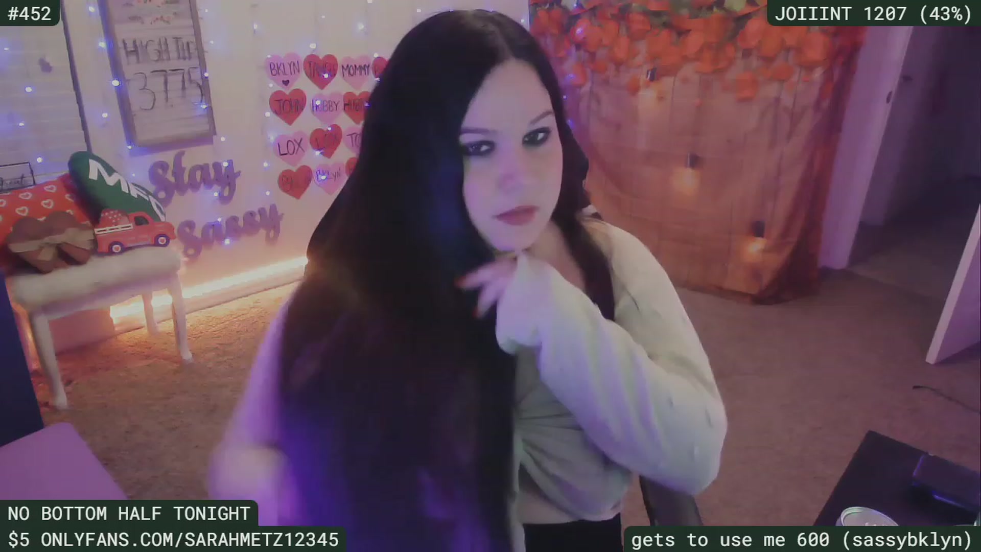 Gallery image thumbnail from SassySarah94's myfreecams stream on, 02/19/2023, 04:22 image 4 of 20