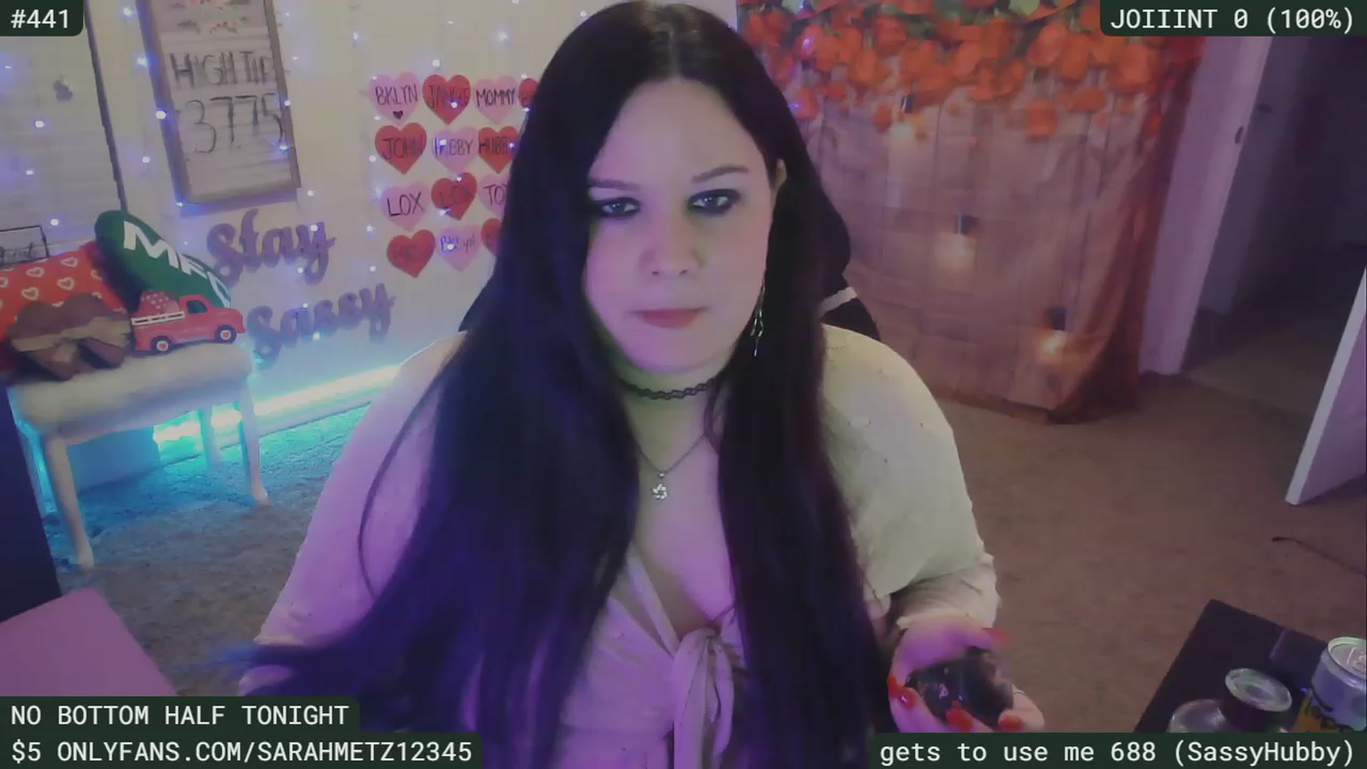 Gallery image thumbnail from SassySarah94's myfreecams stream on, 02/19/2023, 04:22 image 8 of 20