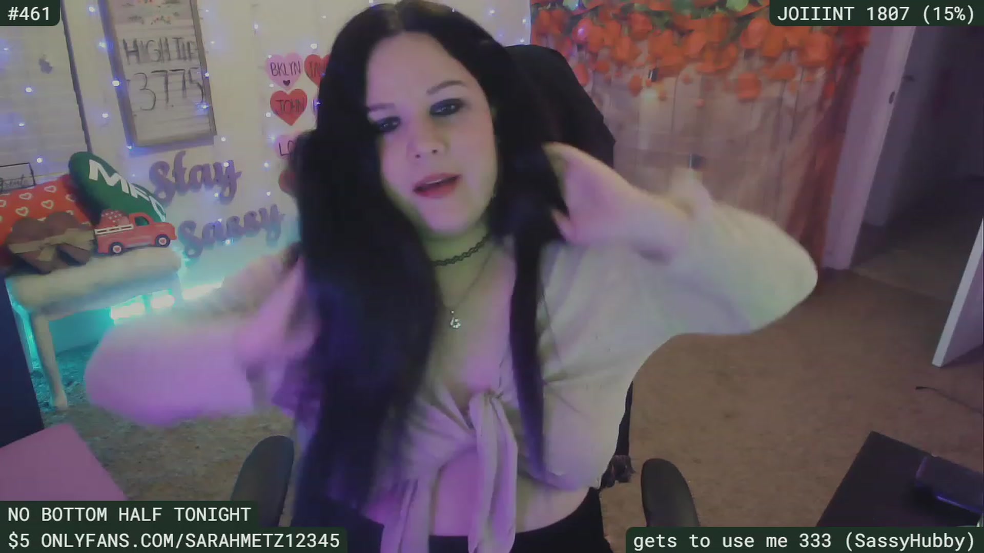 Gallery image thumbnail from SassySarah94's myfreecams stream on, 02/19/2023, 04:22 image 3 of 20