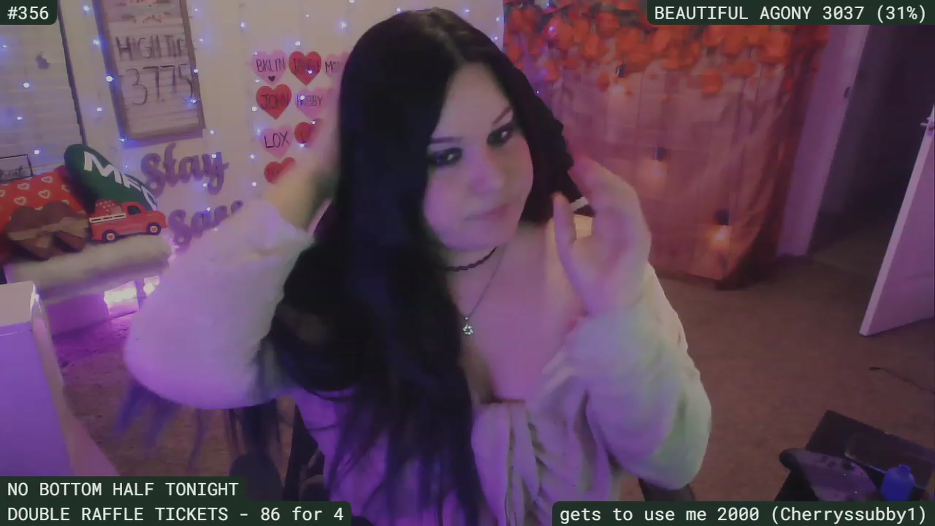 Gallery image thumbnail from SassySarah94's myfreecams stream on, 02/19/2023, 06:45 image 15 of 20