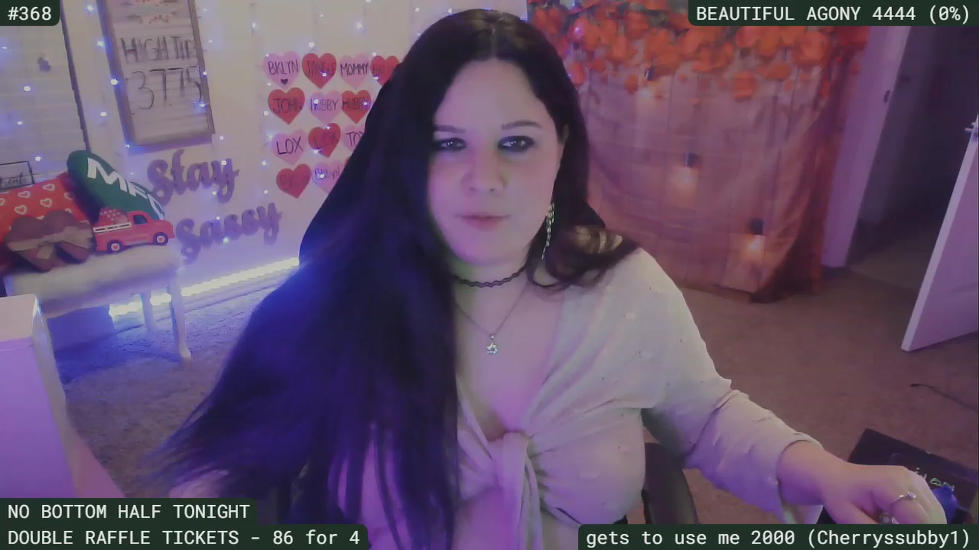Gallery image thumbnail from SassySarah94's myfreecams stream on, 02/19/2023, 06:45 image 12 of 20
