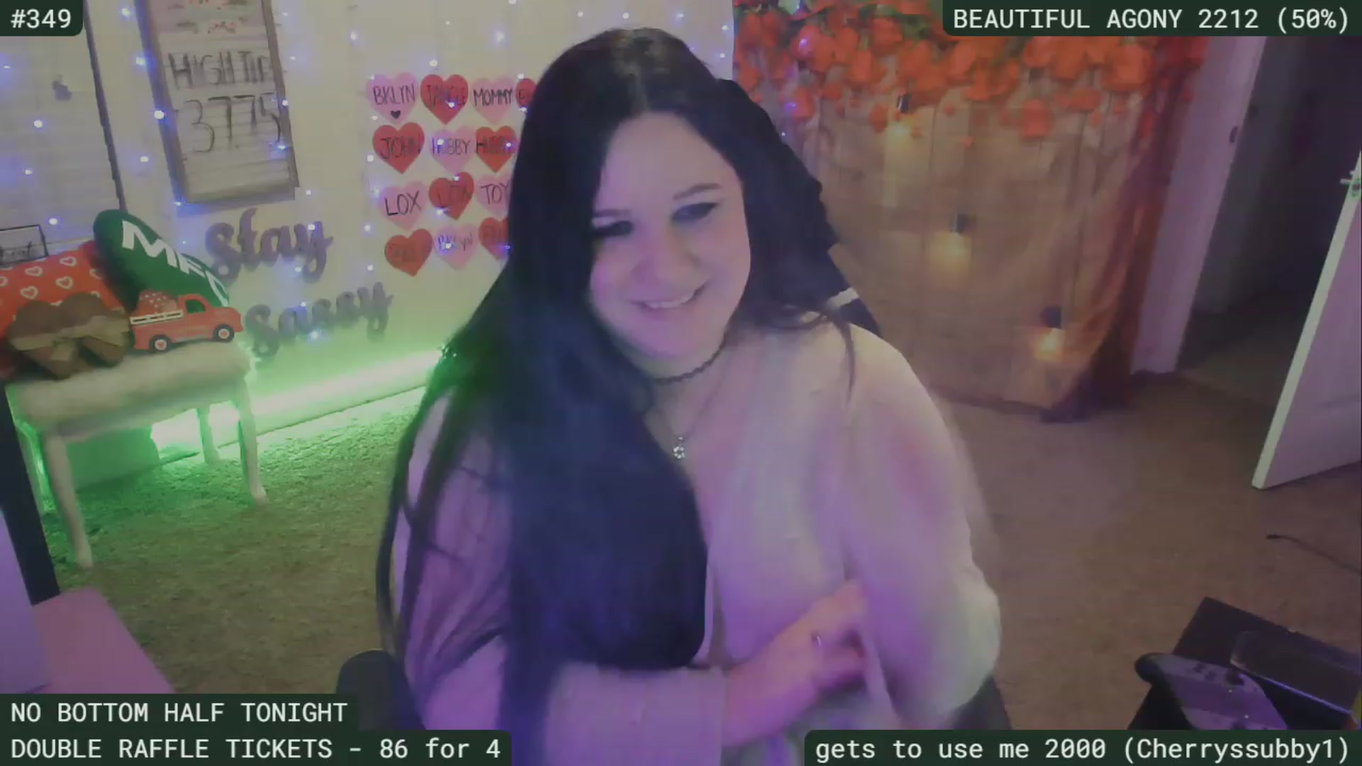 Gallery image thumbnail from SassySarah94's myfreecams stream on, 02/19/2023, 06:45 image 18 of 20