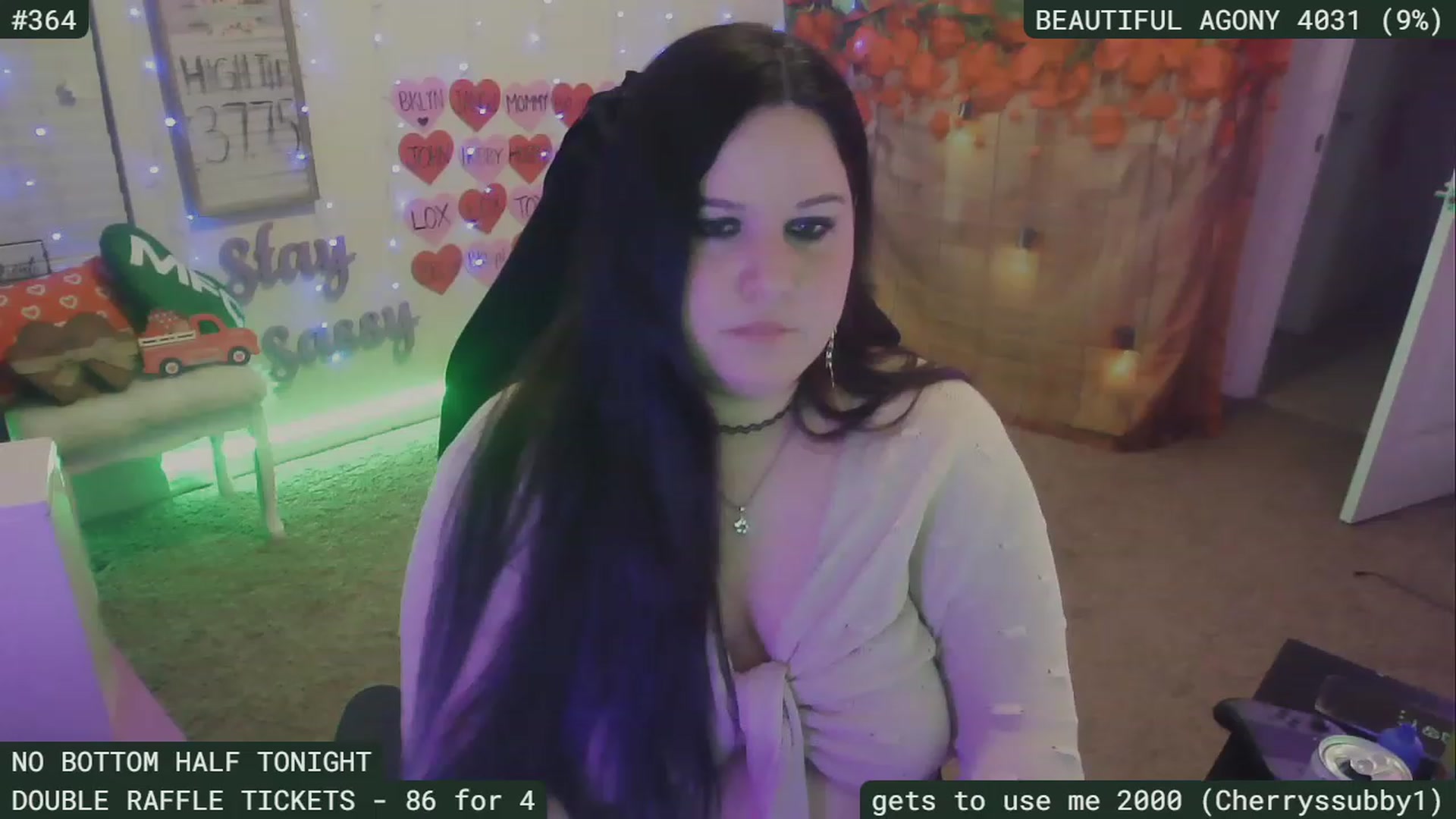 Gallery image thumbnail from SassySarah94's myfreecams stream on, 02/19/2023, 06:45 image 13 of 20