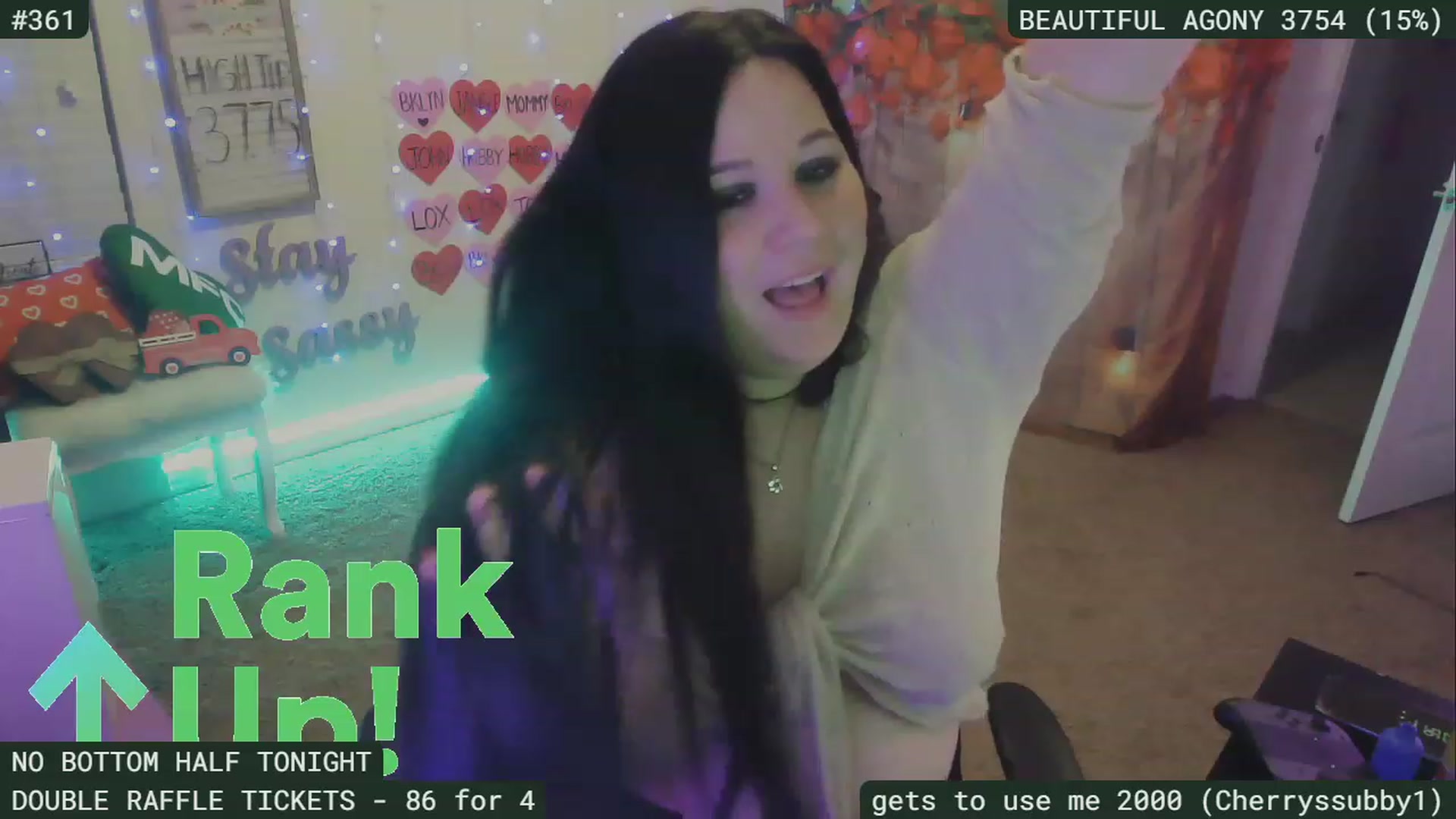 Gallery image thumbnail from SassySarah94's myfreecams stream on, 02/19/2023, 06:45 image 14 of 20