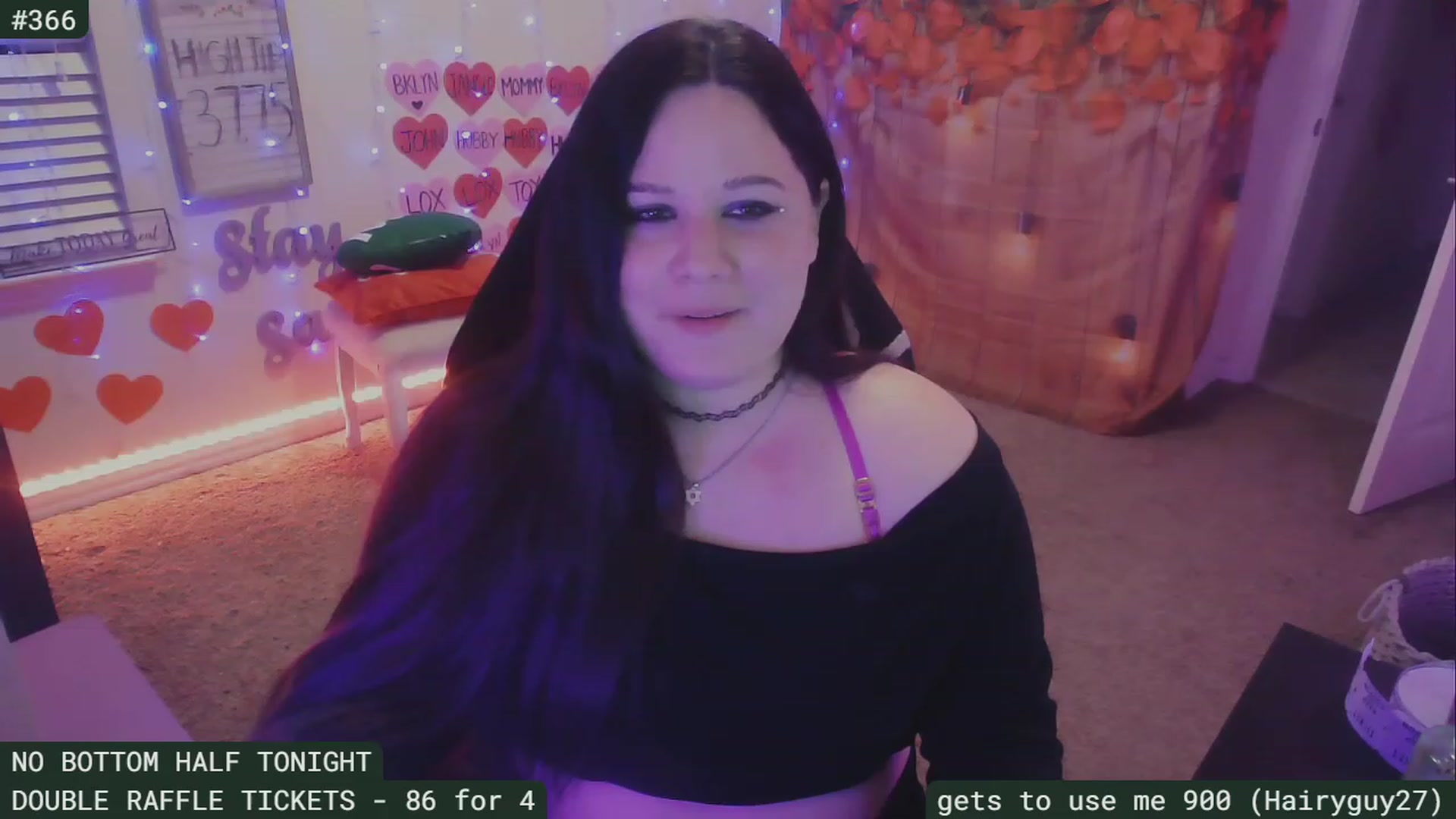 Gallery image thumbnail from SassySarah94's myfreecams stream on, 02/20/2023, 07:31 image 19 of 20