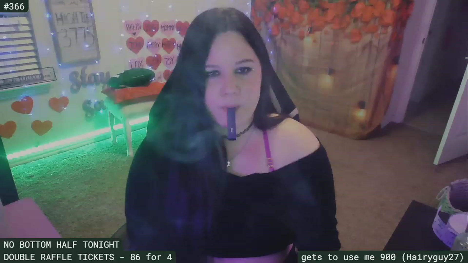 Gallery image thumbnail from SassySarah94's myfreecams stream on, 02/20/2023, 07:31 image 18 of 20