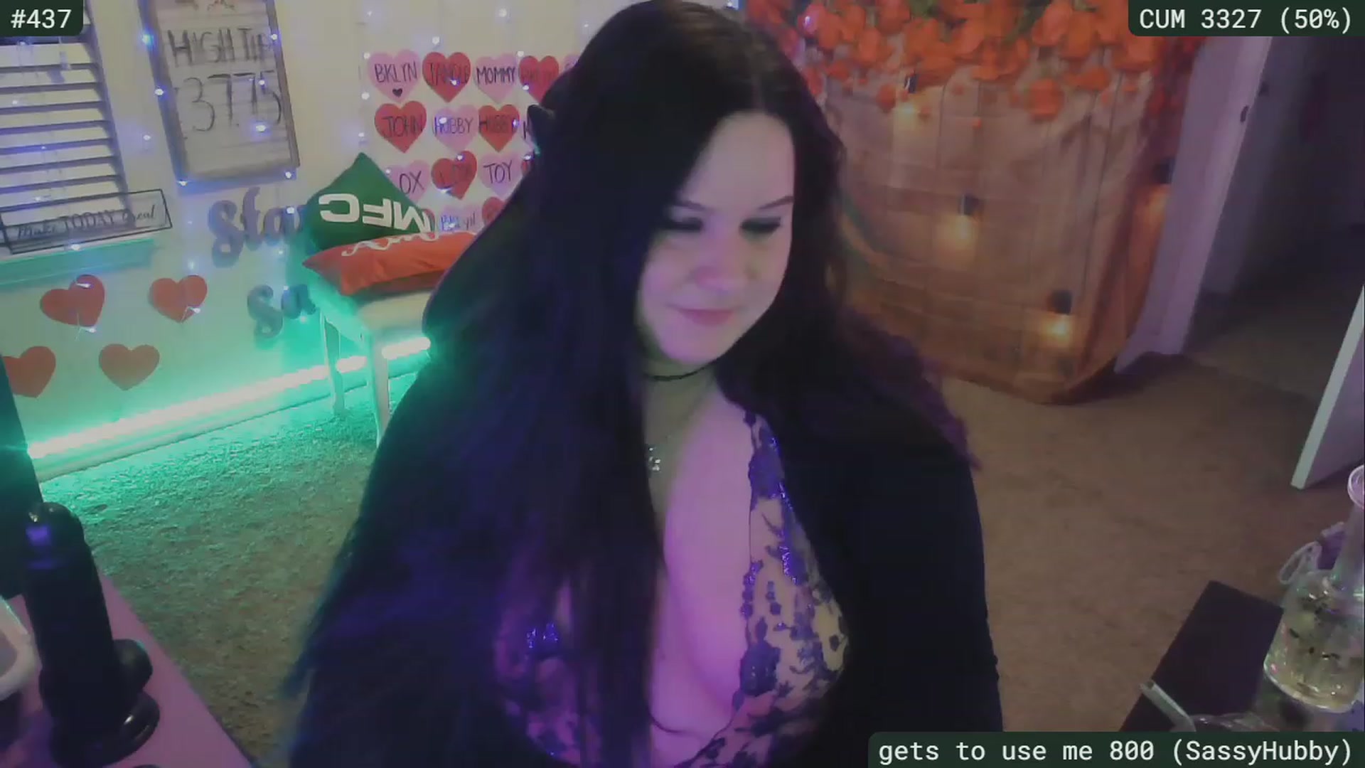 Gallery image thumbnail from SassySarah94's myfreecams stream on, 02/25/2023, 07:18 image 15 of 20
