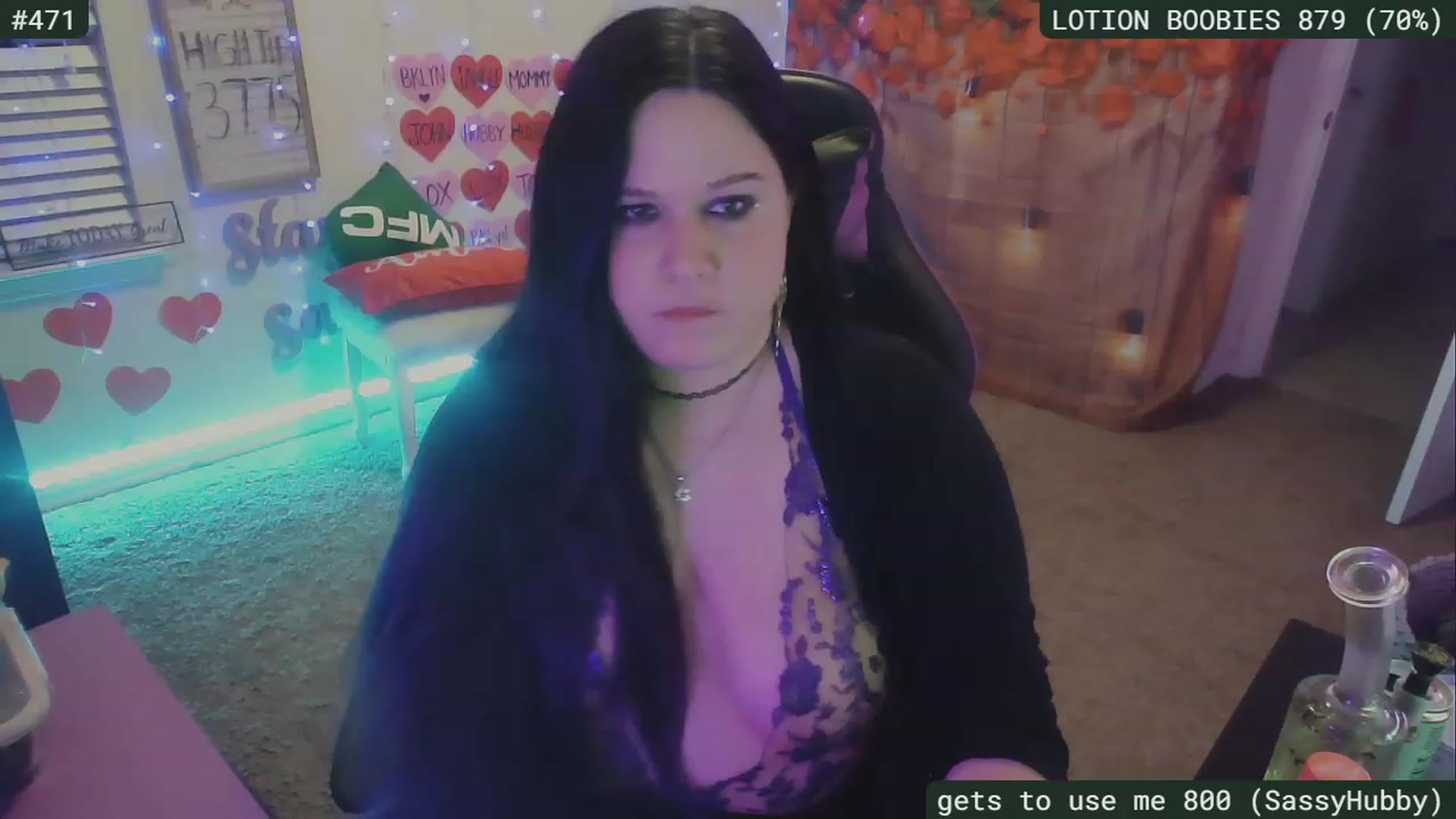 Gallery image thumbnail from SassySarah94's myfreecams stream on, 02/25/2023, 07:18 image 6 of 20