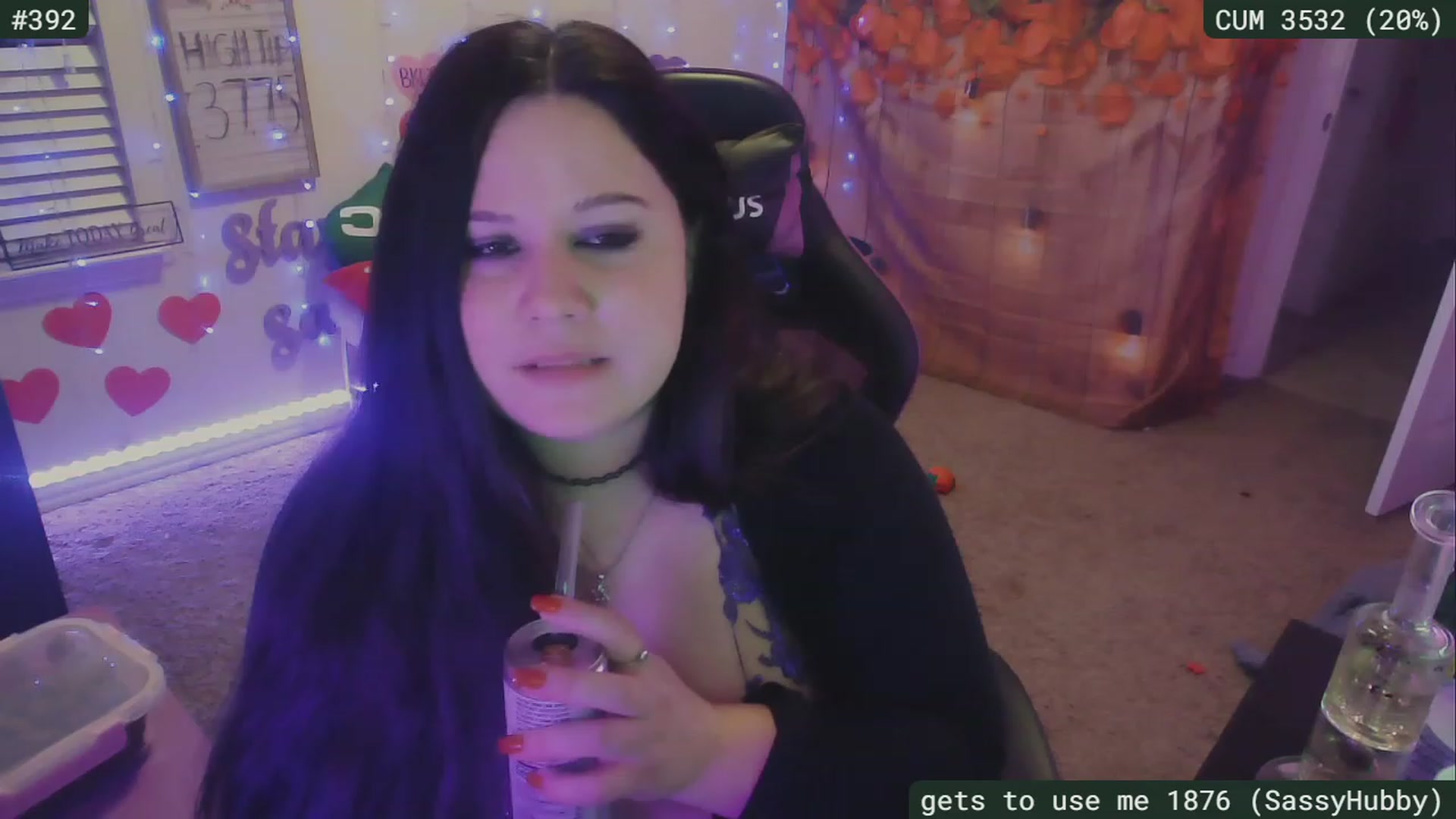 Gallery image thumbnail from SassySarah94's myfreecams stream on, 02/25/2023, 08:32 image 4 of 20