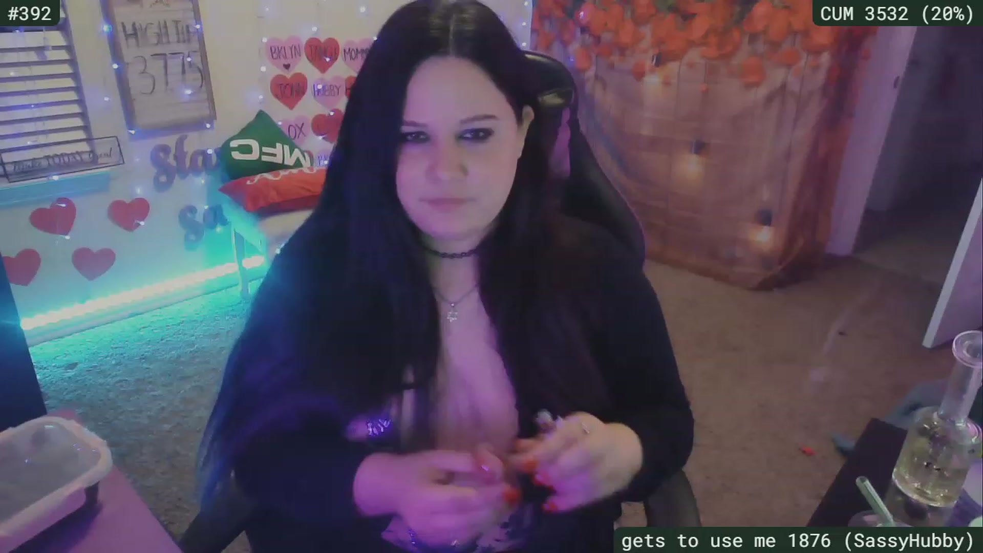 Gallery image thumbnail from SassySarah94's myfreecams stream on, 02/25/2023, 08:32 image 15 of 20