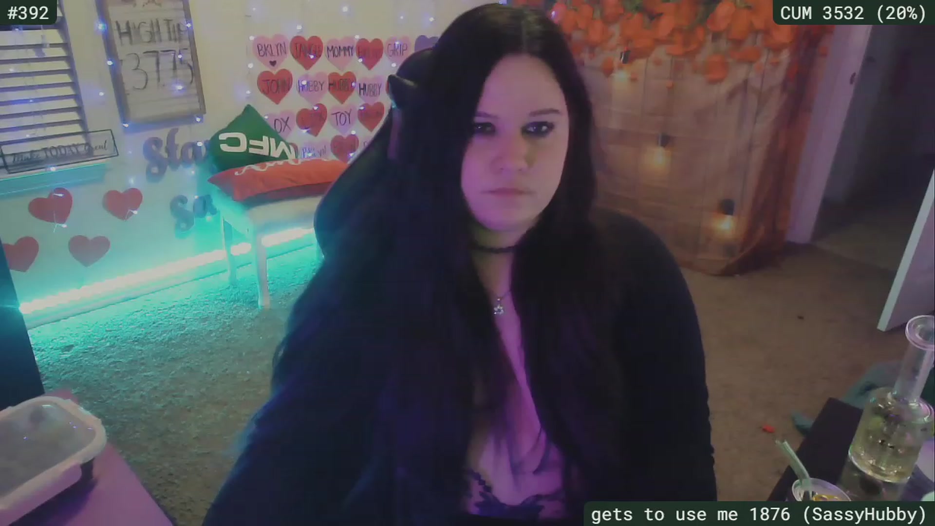 Gallery image thumbnail from SassySarah94's myfreecams stream on, 02/25/2023, 08:32 image 18 of 20