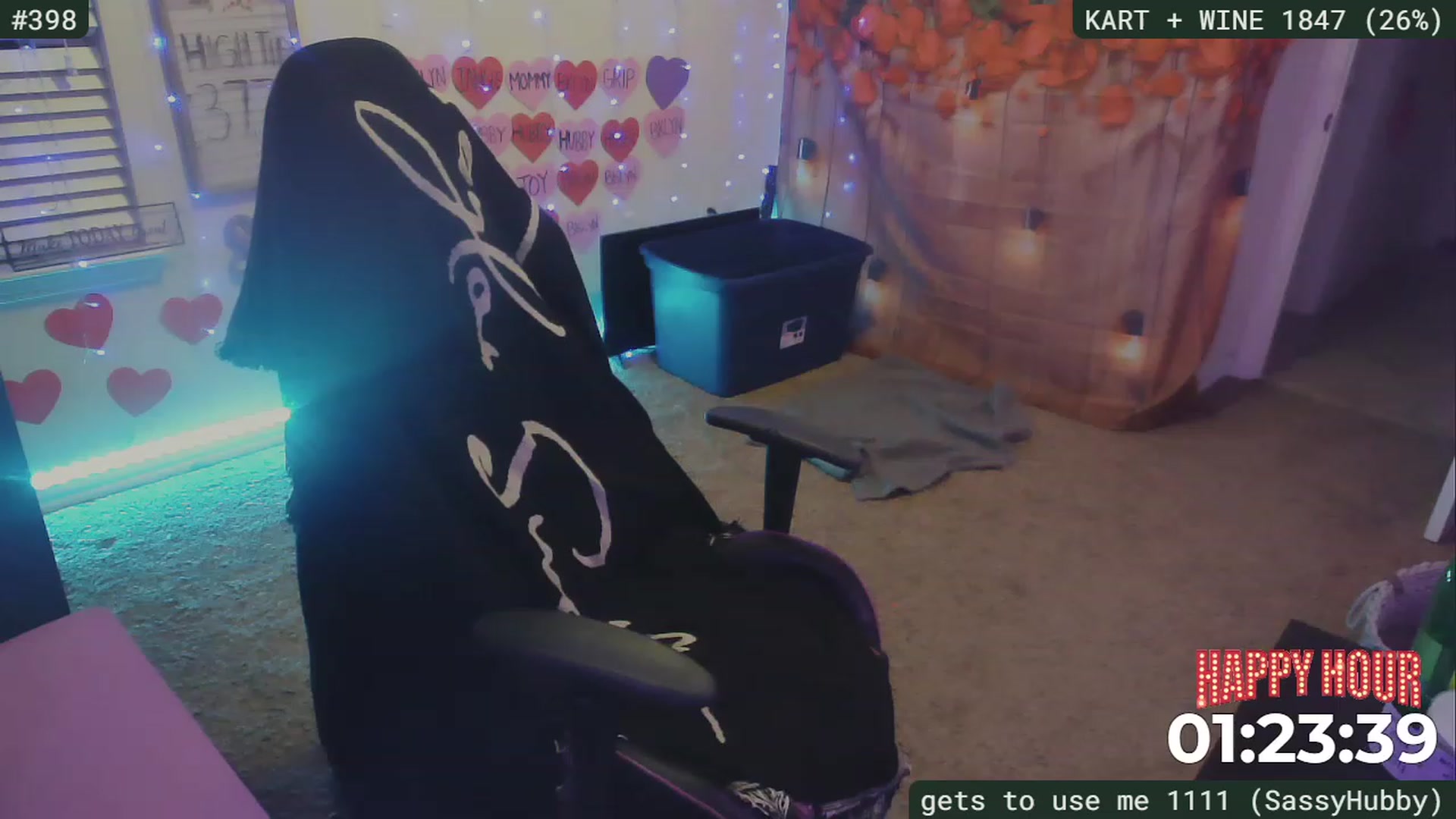 Gallery image thumbnail from SassySarah94's myfreecams stream on, 02/26/2023, 04:54 image 3 of 20