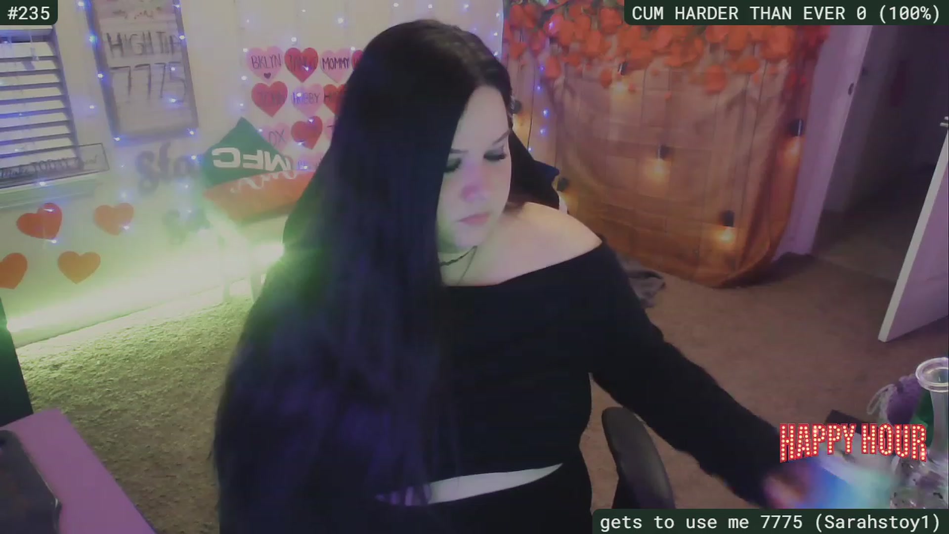 Gallery image thumbnail from SassySarah94's myfreecams stream on, 02/26/2023, 06:24 image 6 of 20