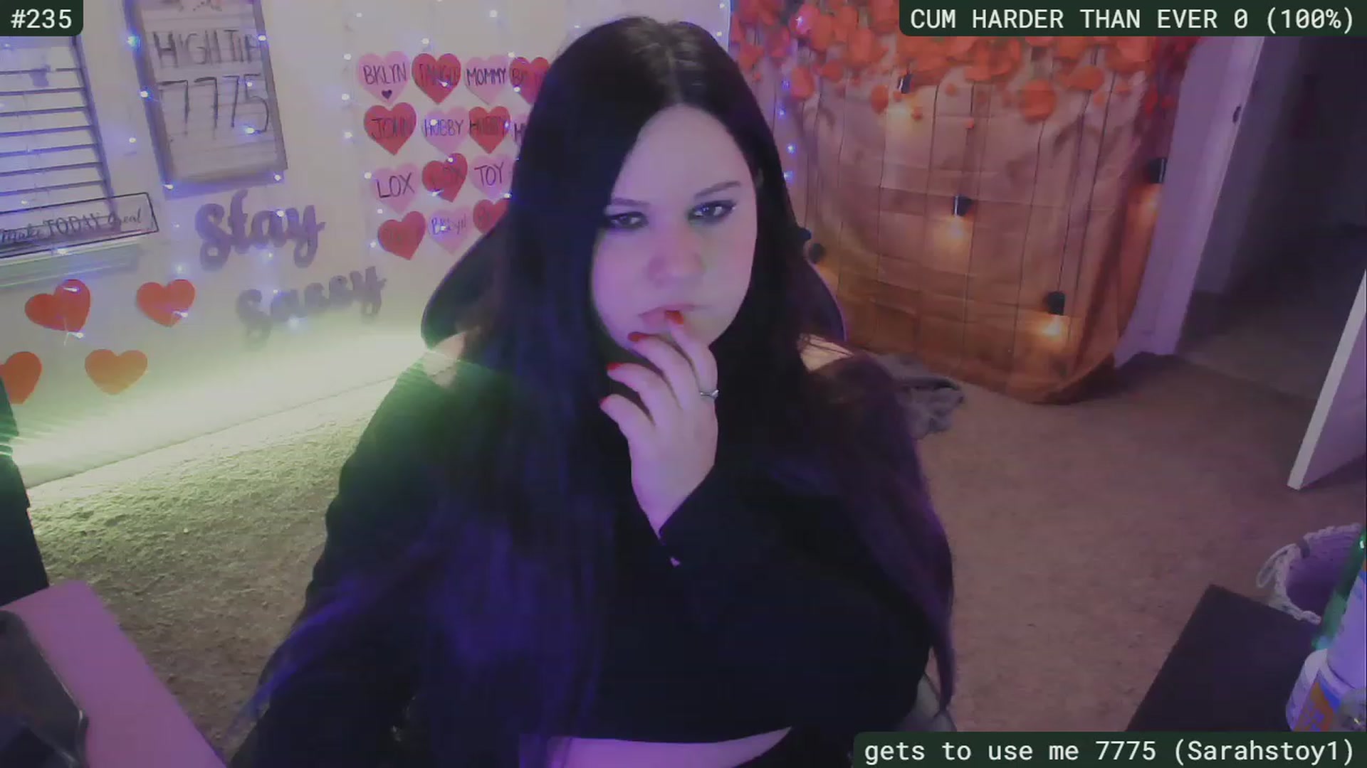 Gallery image thumbnail from SassySarah94's myfreecams stream on, 02/26/2023, 07:52 image 6 of 20