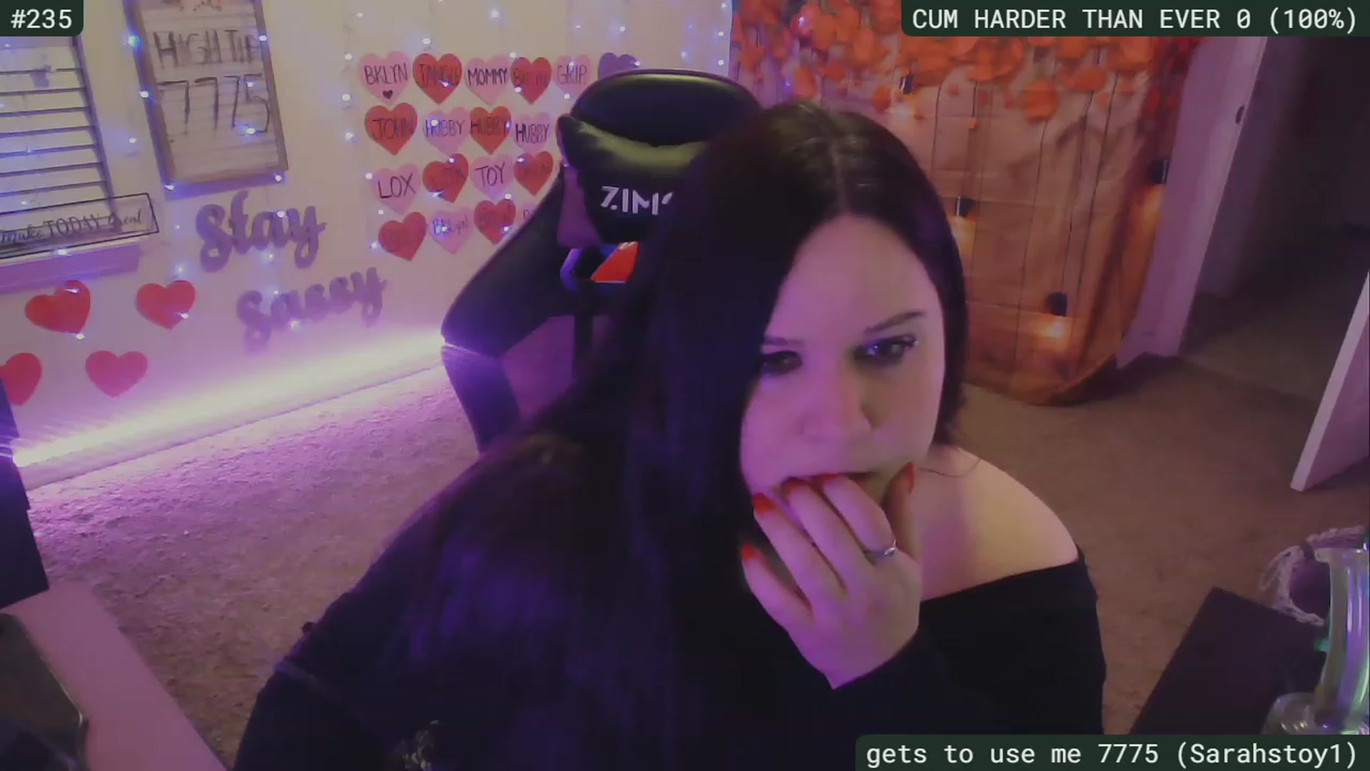 Gallery image thumbnail from SassySarah94's myfreecams stream on, 02/26/2023, 07:52 image 17 of 20