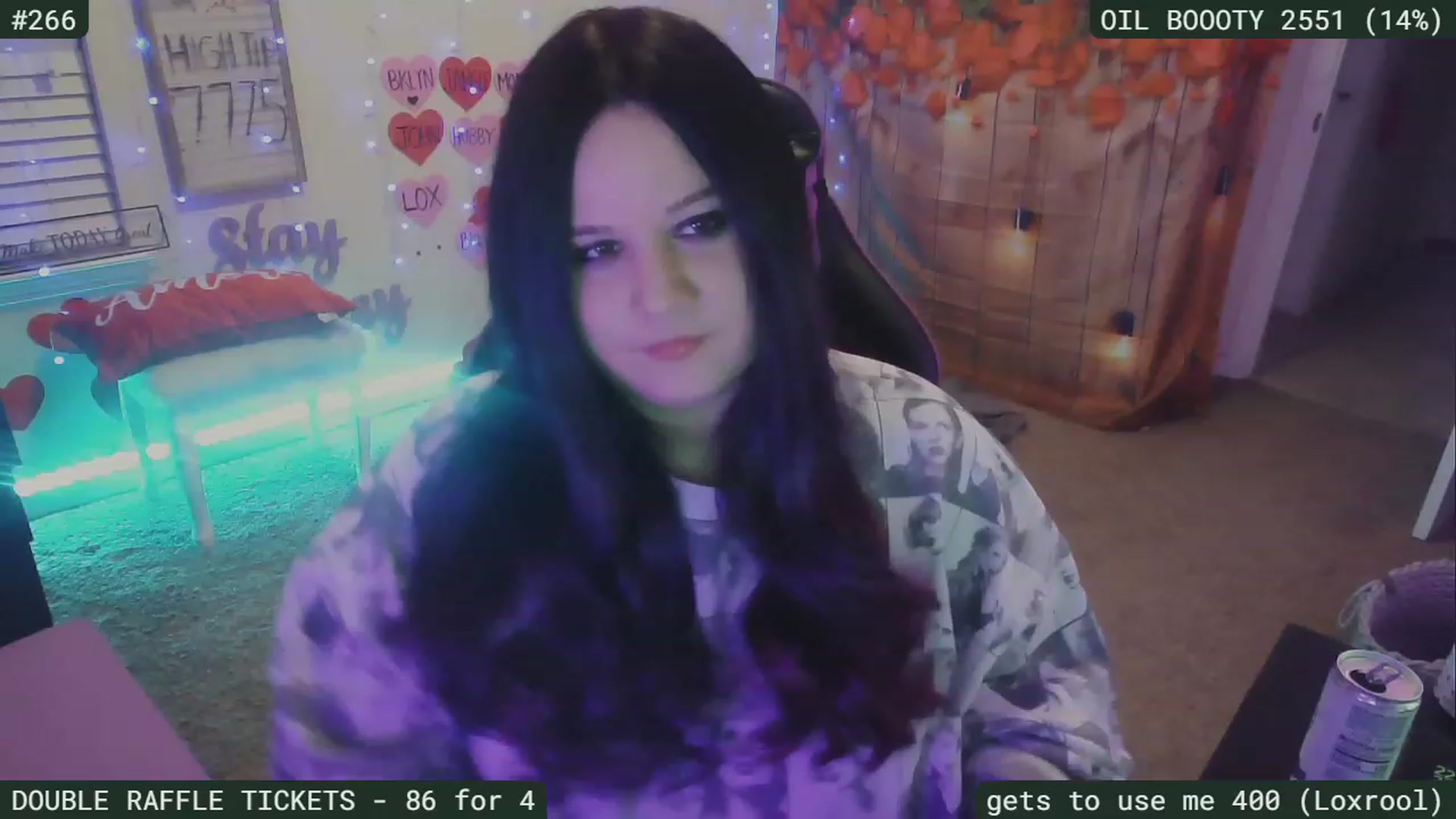 Gallery image thumbnail from SassySarah94's myfreecams stream on, 02/28/2023, 04:55 image 15 of 20