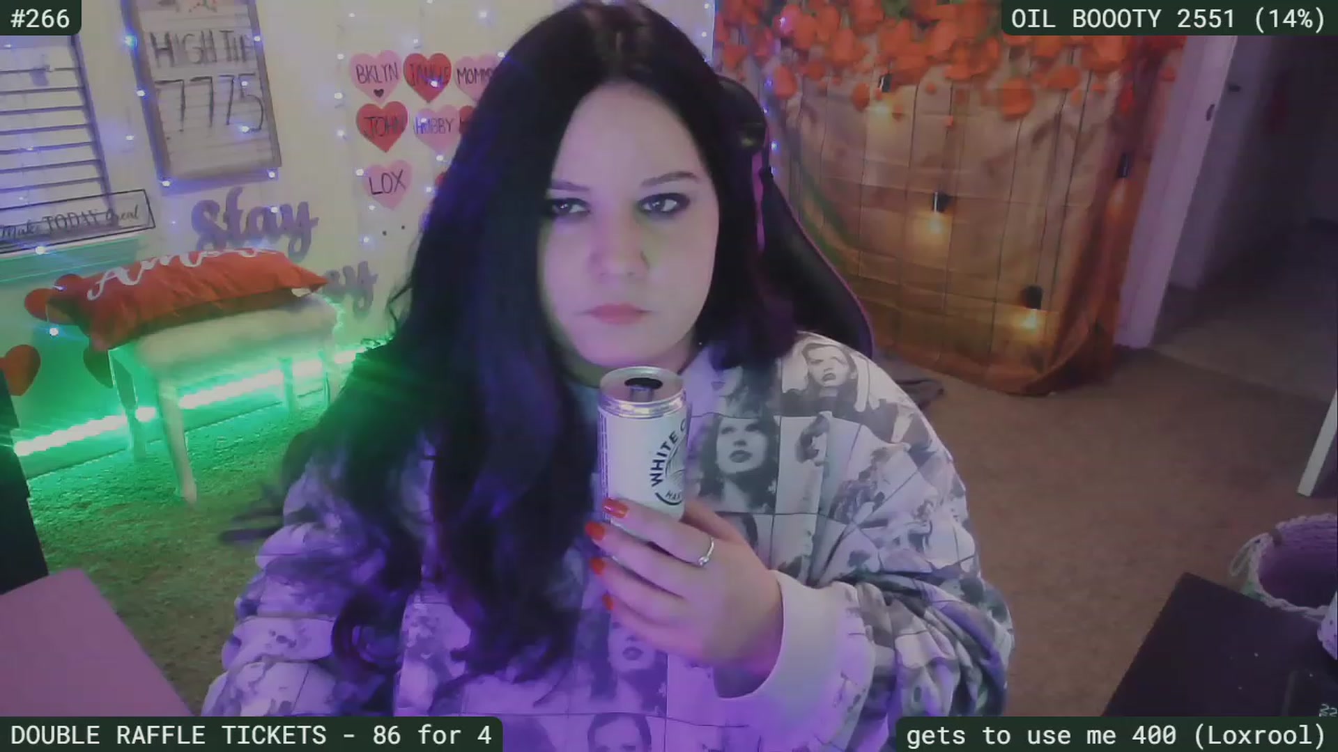 Gallery image thumbnail from SassySarah94's myfreecams stream on, 02/28/2023, 04:55 image 20 of 20