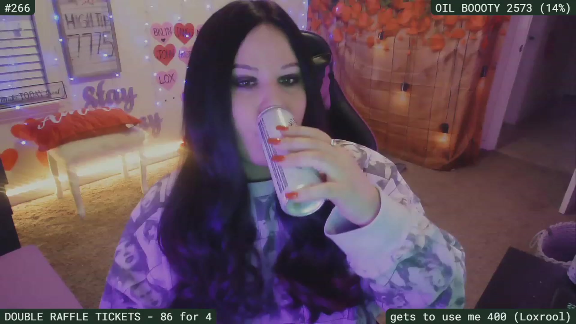 Gallery image thumbnail from SassySarah94's myfreecams stream on, 02/28/2023, 04:55 image 14 of 20