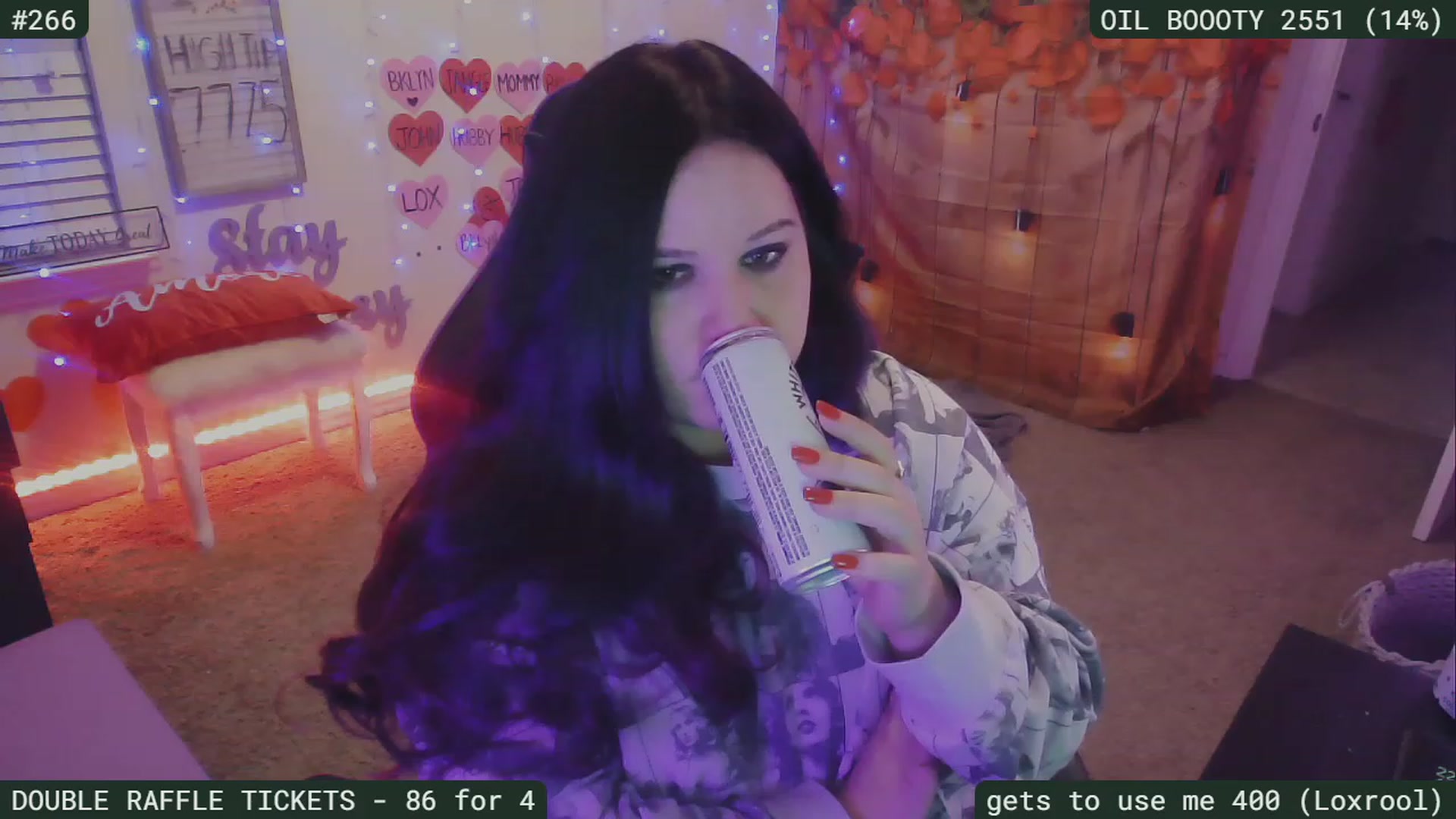Gallery image thumbnail from SassySarah94's myfreecams stream on, 02/28/2023, 04:55 image 19 of 20