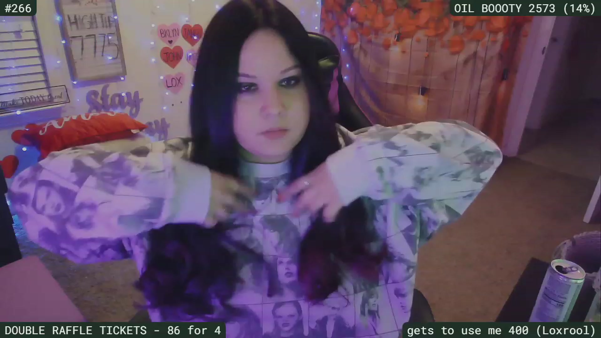 Gallery image thumbnail from SassySarah94's myfreecams stream on, 02/28/2023, 04:55 image 10 of 20