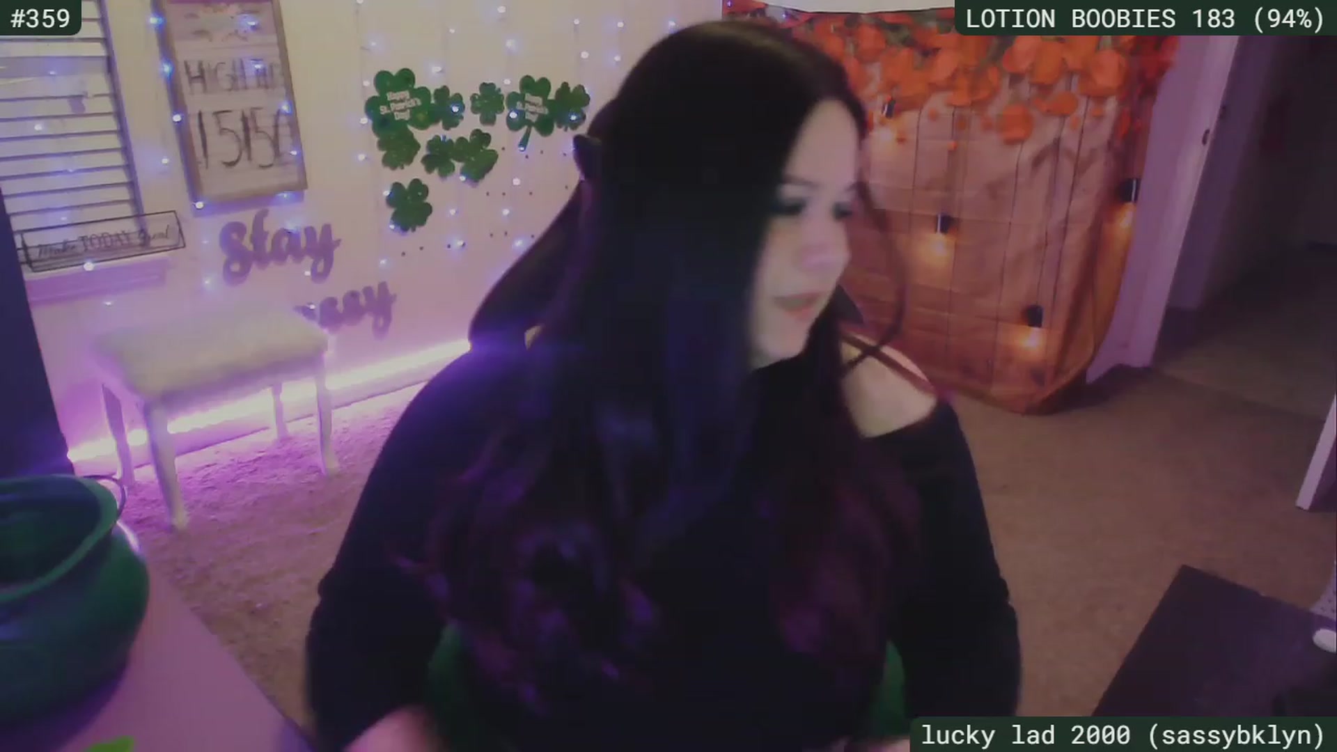 Gallery image thumbnail from SassySarah94's myfreecams stream on, 03/06/2023, 04:19 image 8 of 20