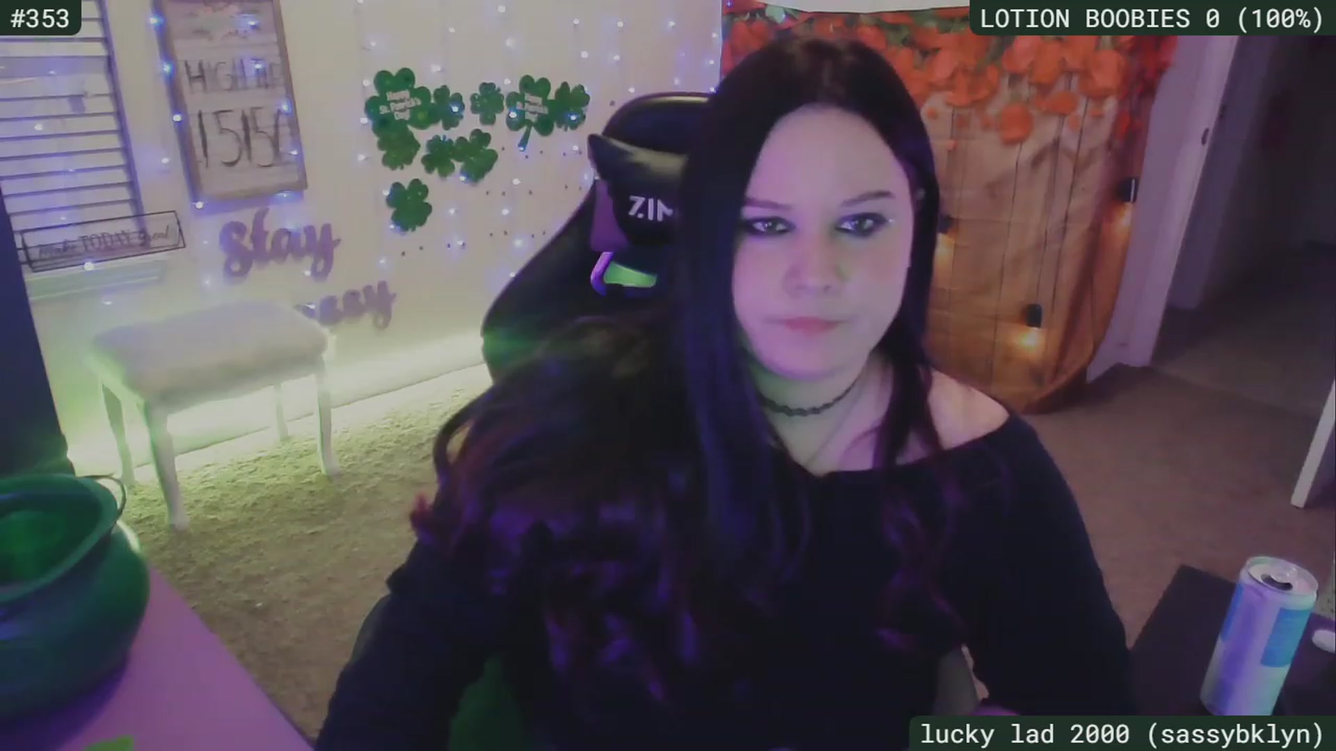 Gallery image thumbnail from SassySarah94's myfreecams stream on, 03/06/2023, 04:19 image 9 of 20