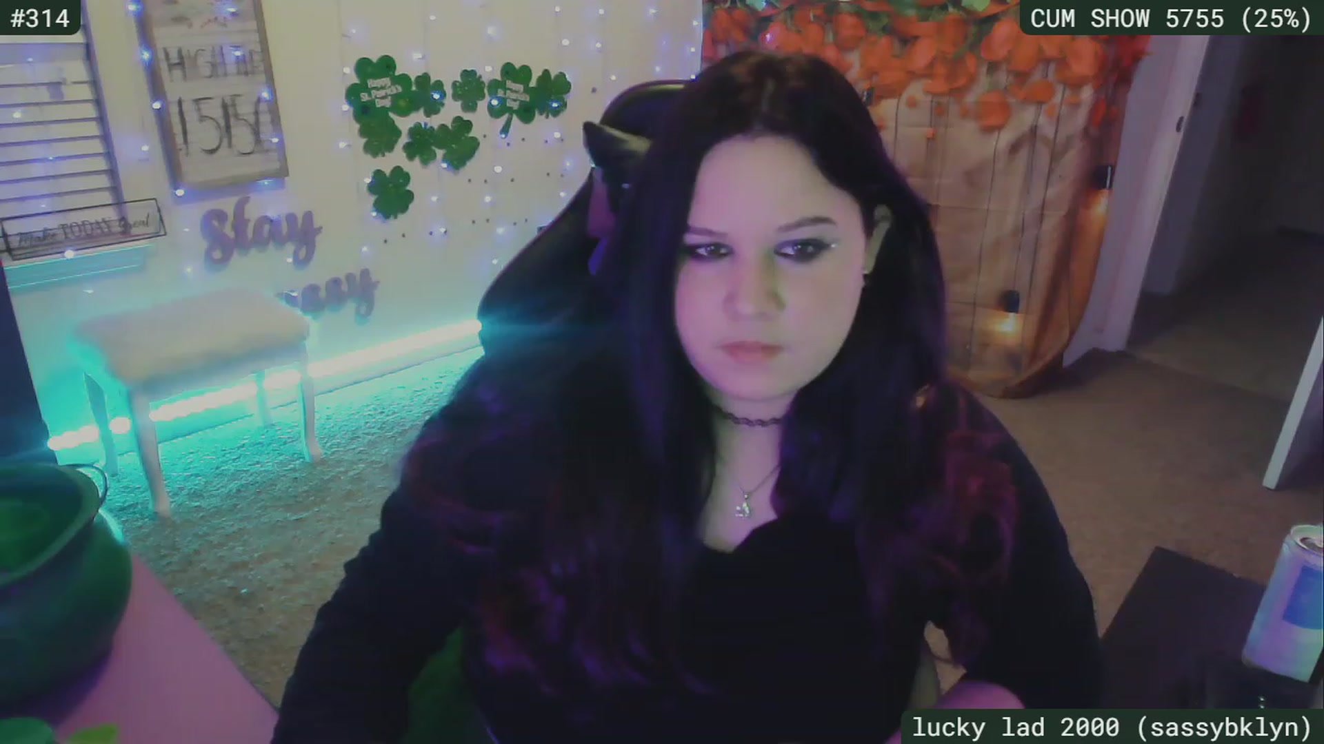 Gallery image thumbnail from SassySarah94's myfreecams stream on, 03/06/2023, 04:19 image 18 of 20