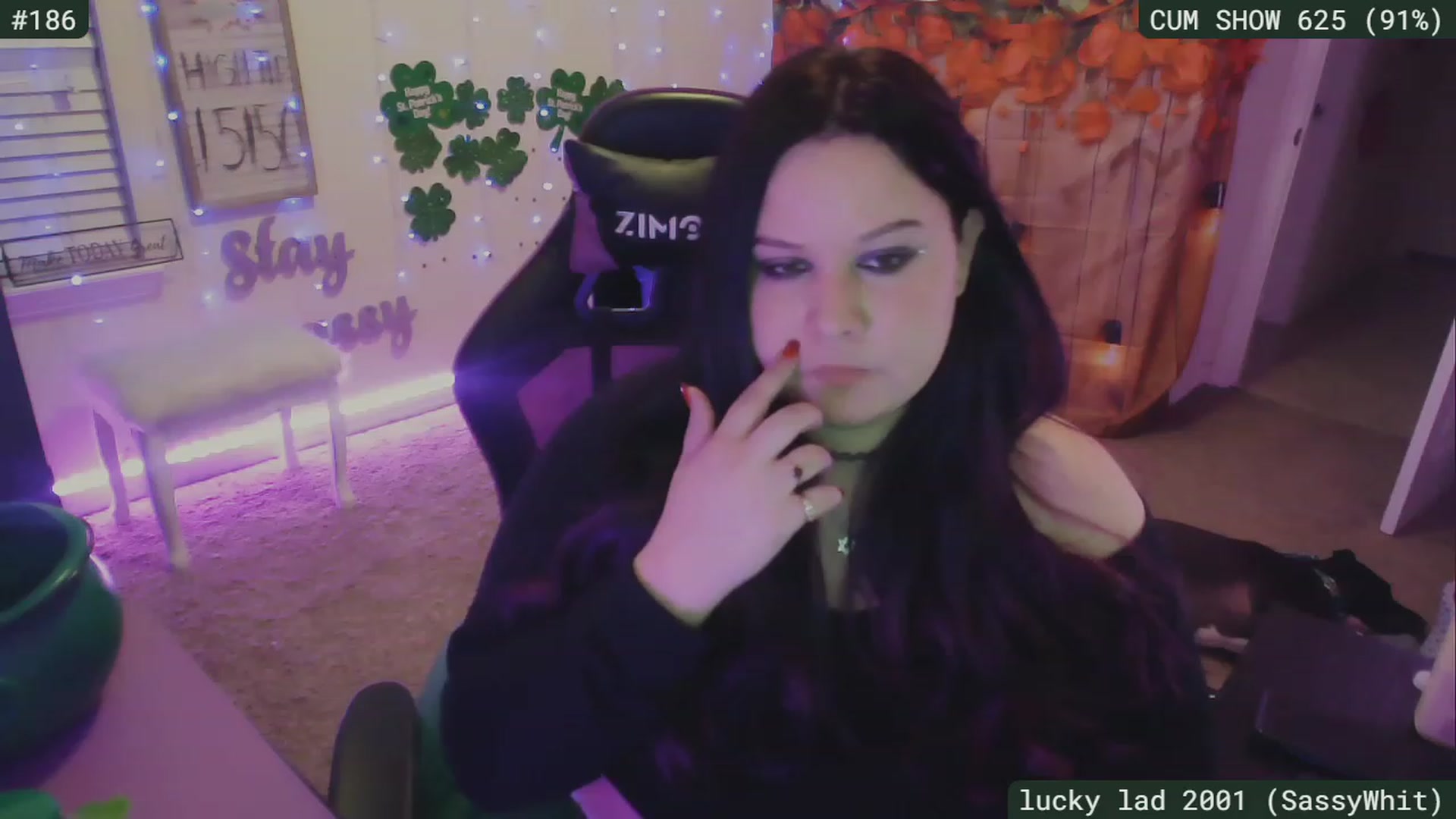 Gallery image thumbnail from SassySarah94's myfreecams stream on, 03/06/2023, 07:26 image 15 of 20