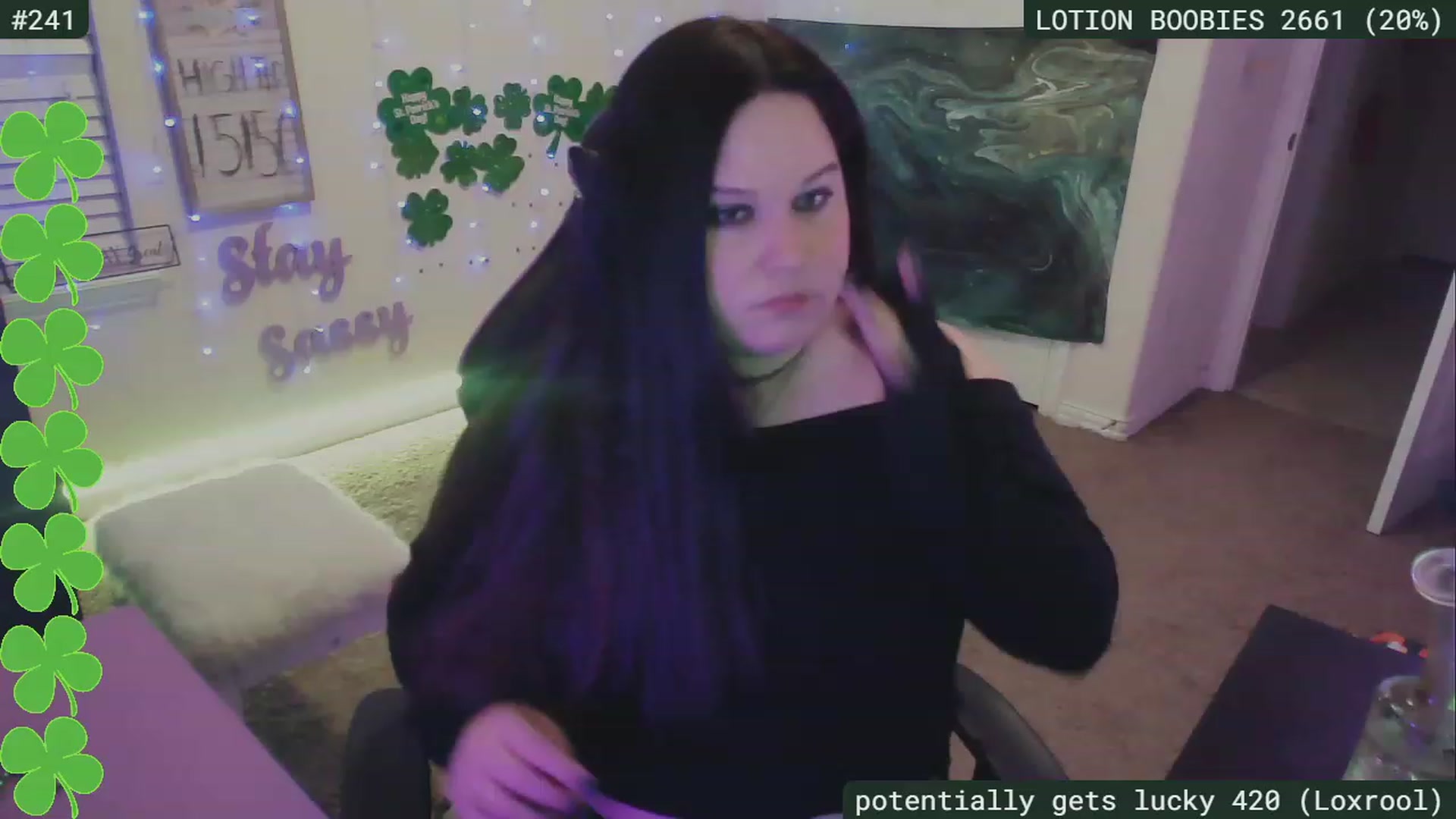 Gallery image thumbnail from SassySarah94's myfreecams stream on, 03/09/2023, 03:25 image 17 of 20
