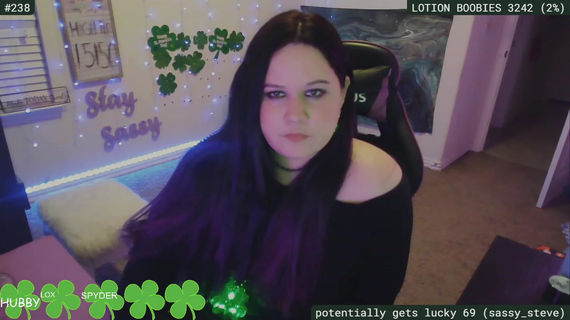 Gallery image thumbnail from SassySarah94's myfreecams stream on, 03/09/2023, 03:25 image 4 of 20