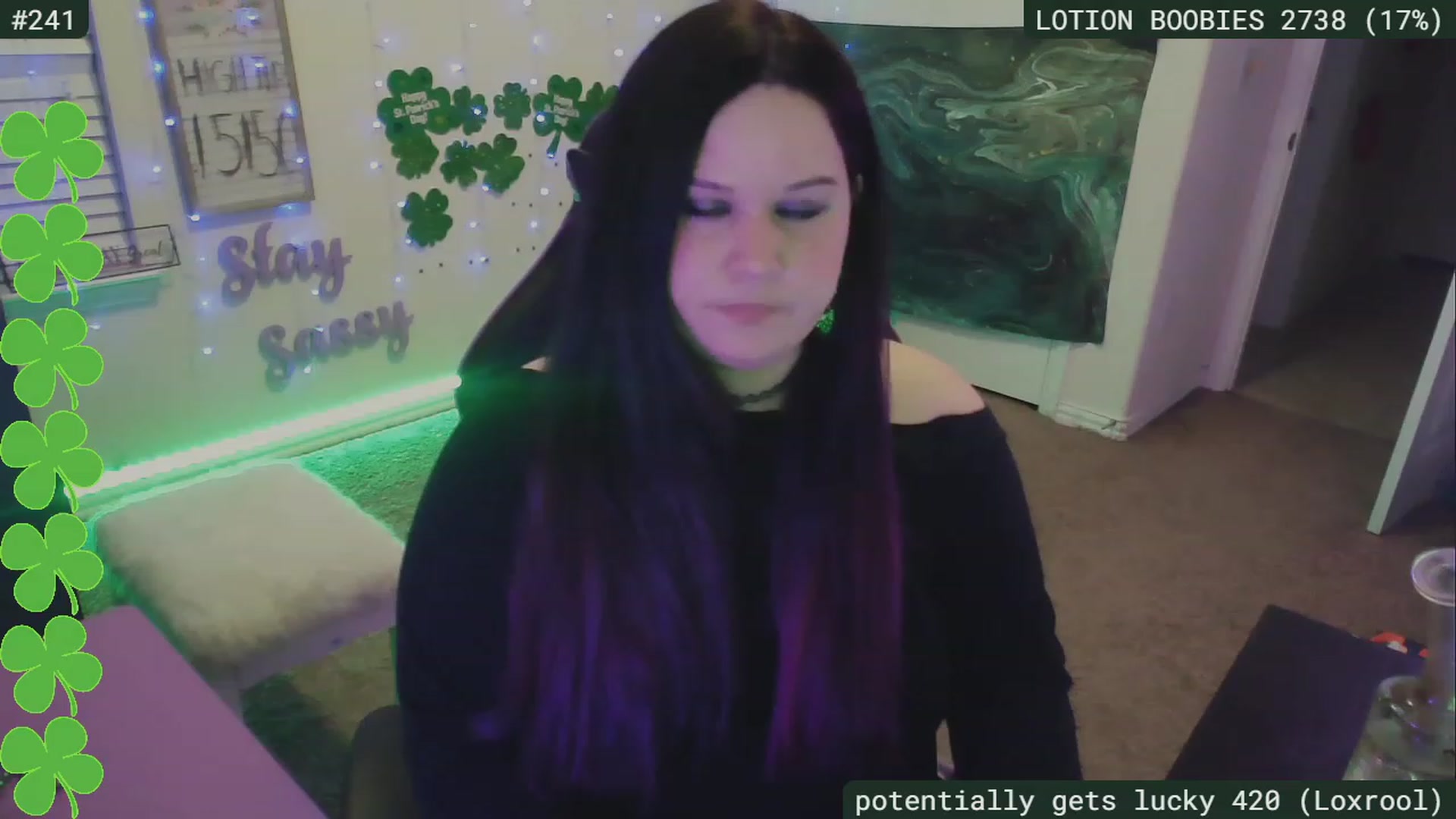 Gallery image thumbnail from SassySarah94's myfreecams stream on, 03/09/2023, 03:25 image 15 of 20