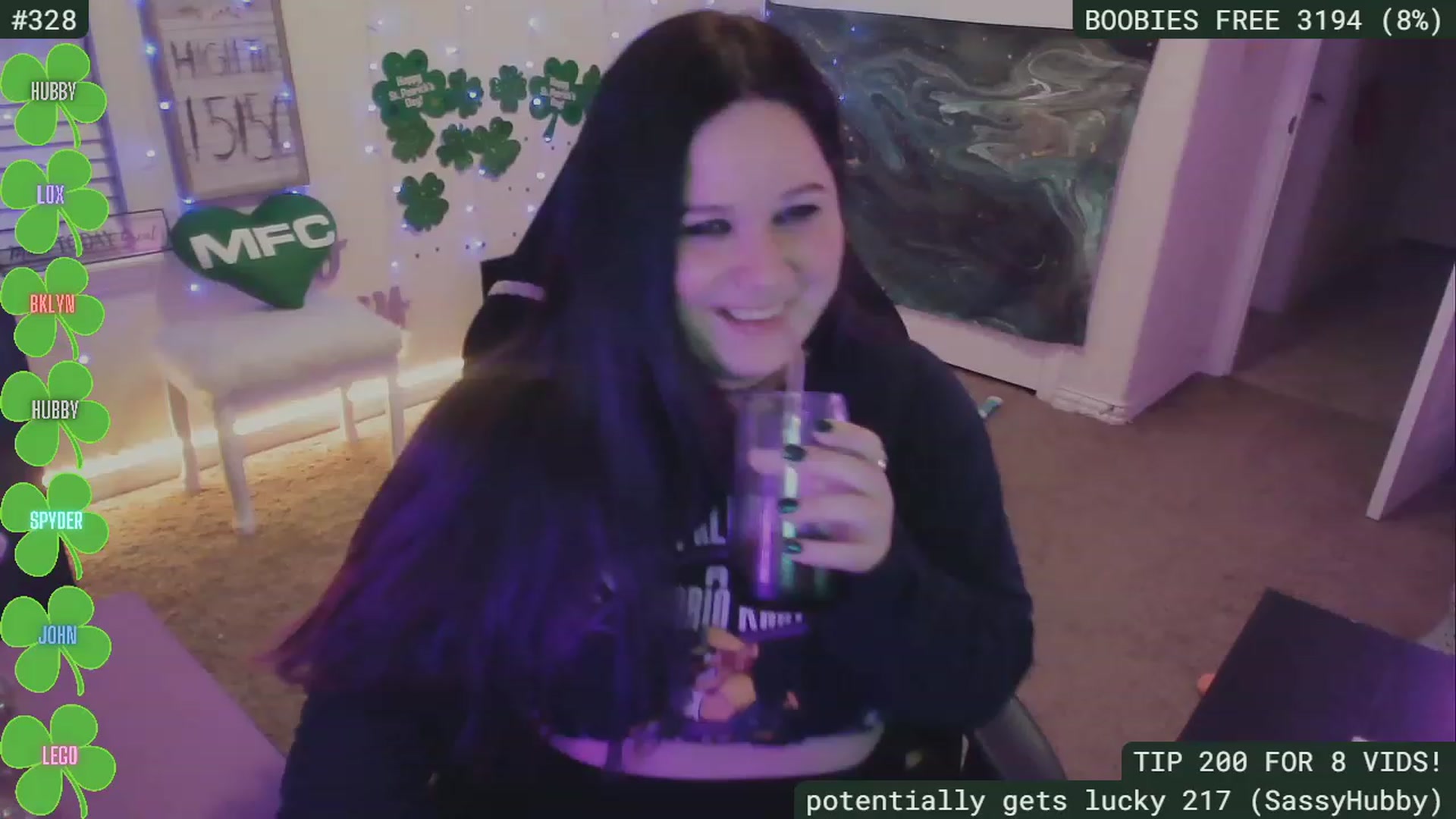 Gallery image thumbnail from SassySarah94's myfreecams stream on, 03/11/2023, 04:58 image 18 of 20