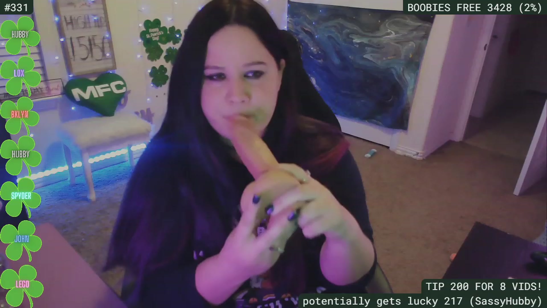 Gallery image thumbnail from SassySarah94's myfreecams stream on, 03/11/2023, 04:58 image 17 of 20