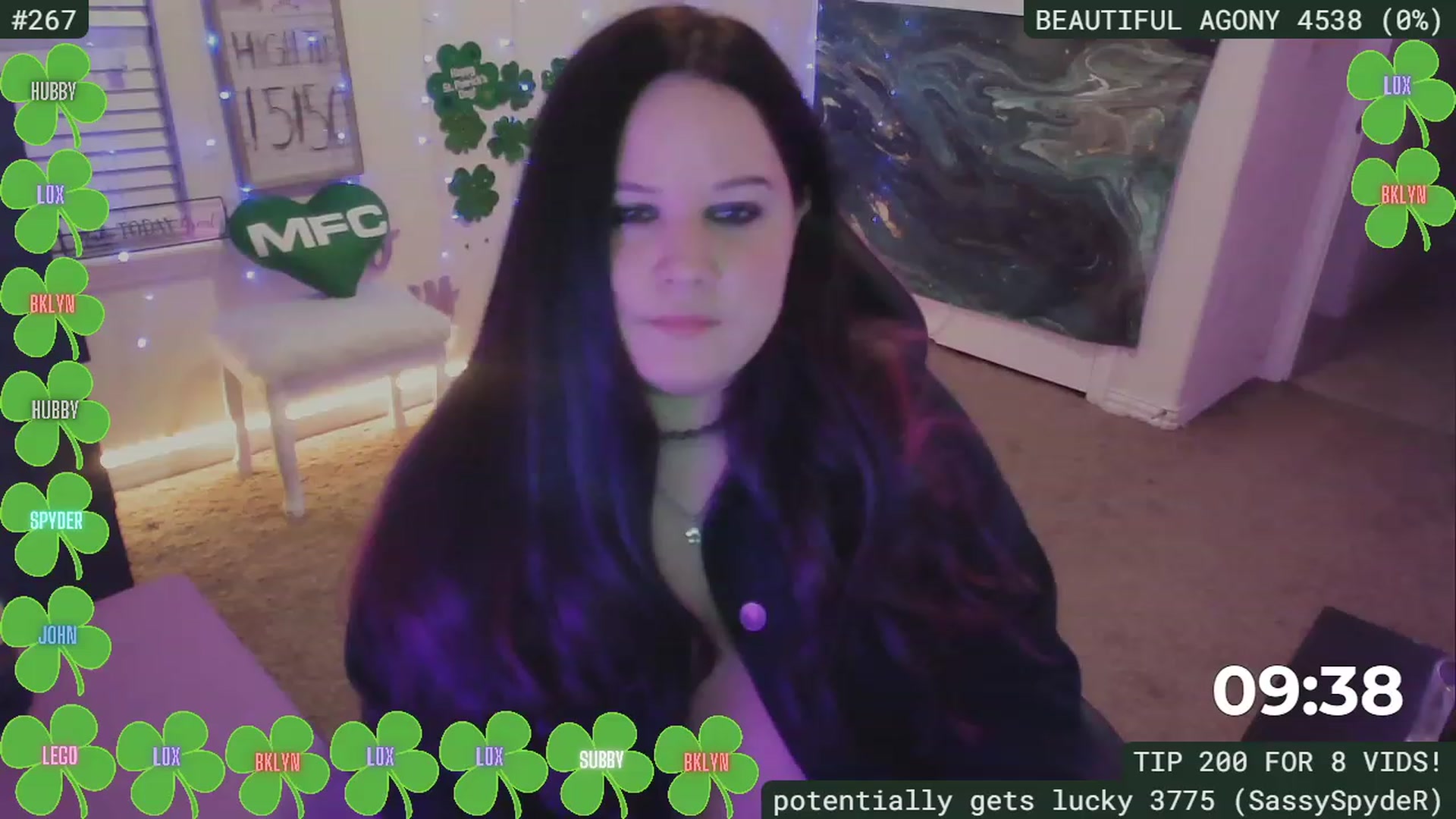 Gallery image thumbnail from SassySarah94's myfreecams stream on, 03/14/2023, 05:16 image 19 of 20
