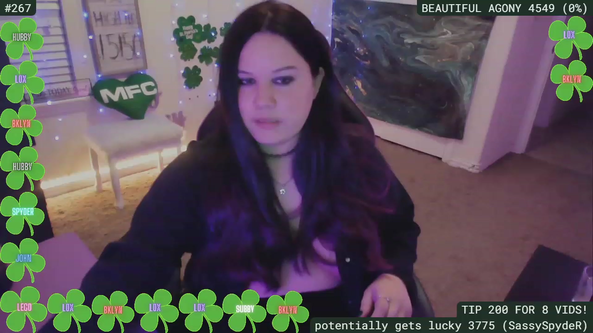 Gallery image thumbnail from SassySarah94's myfreecams stream on, 03/14/2023, 05:16 image 16 of 20