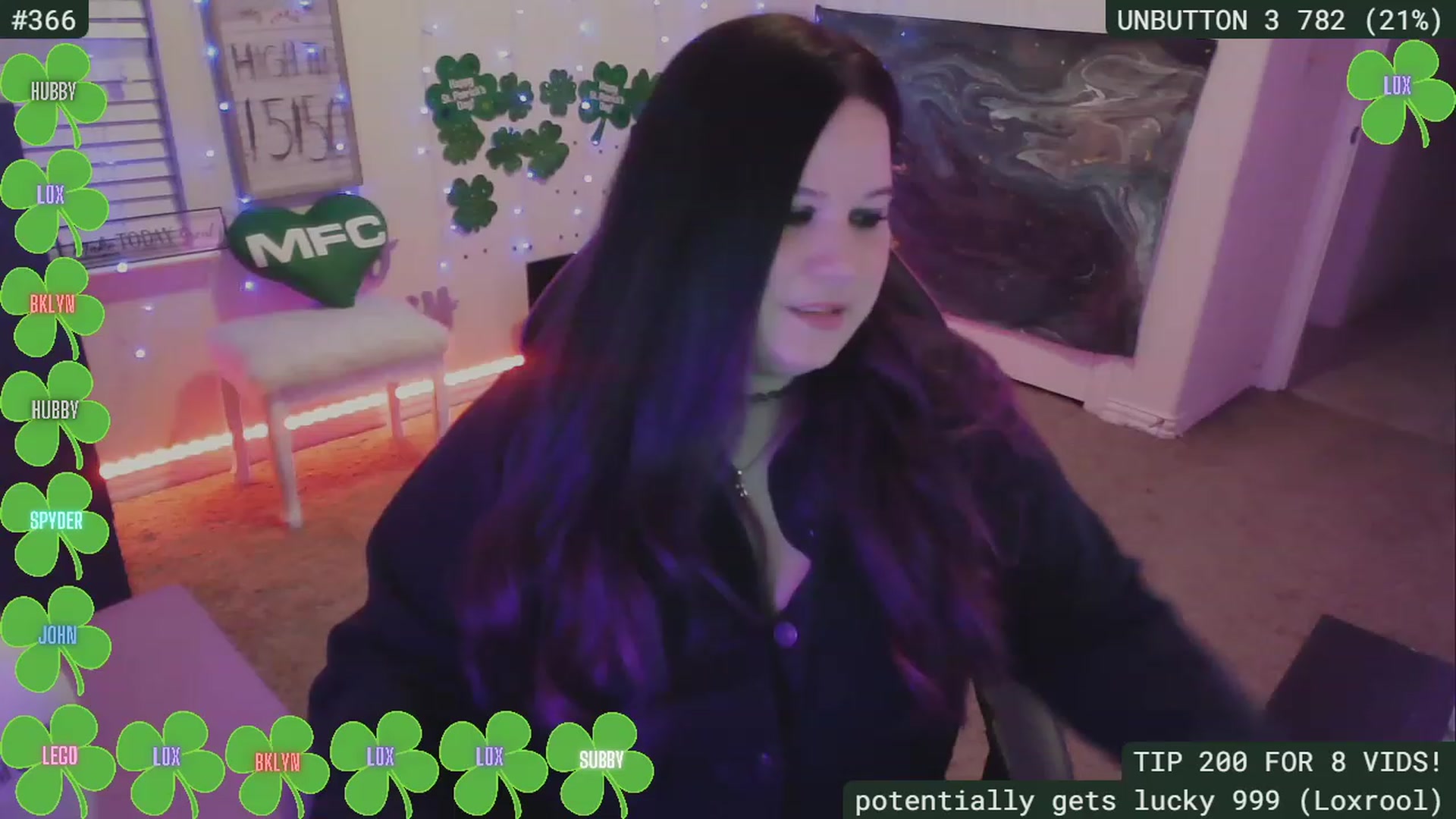 Gallery image thumbnail from SassySarah94's myfreecams stream on, 03/14/2023, 05:16 image 6 of 20