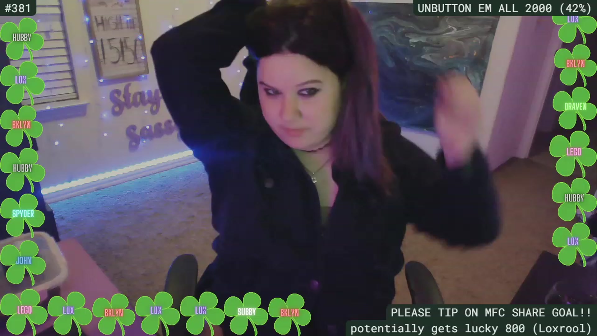 Gallery image thumbnail from SassySarah94's myfreecams stream on, 03/29/2023, 03:45 image 6 of 20