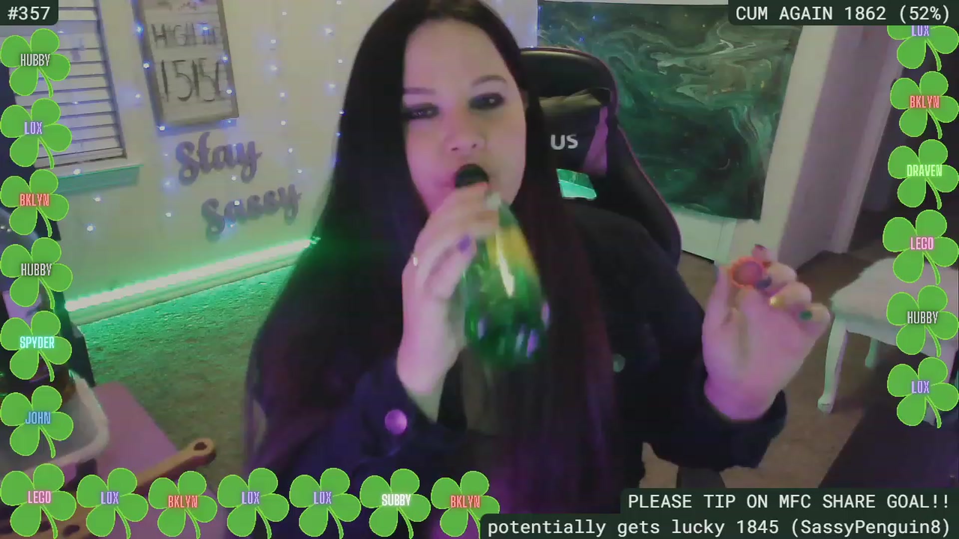 Gallery image thumbnail from SassySarah94's myfreecams stream on, 03/29/2023, 05:42 image 14 of 20