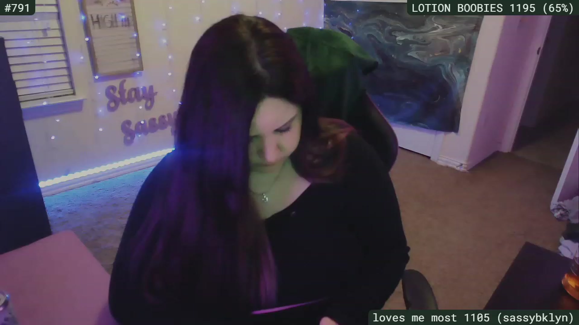 Gallery image thumbnail from SassySarah94's myfreecams stream on, 04/05/2023, 05:51 image 2 of 20