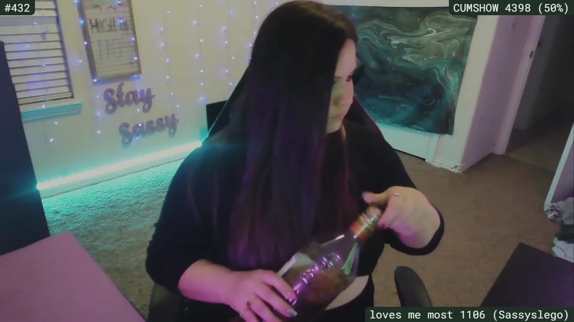 Gallery image thumbnail from SassySarah94's myfreecams stream on, 04/05/2023, 05:51 image 11 of 20