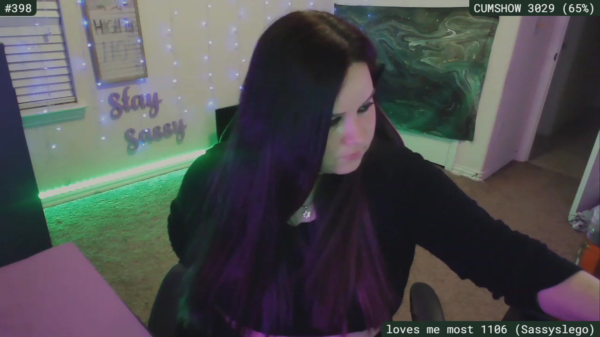 Gallery image thumbnail from SassySarah94's myfreecams stream on, 04/05/2023, 05:51 image 15 of 20