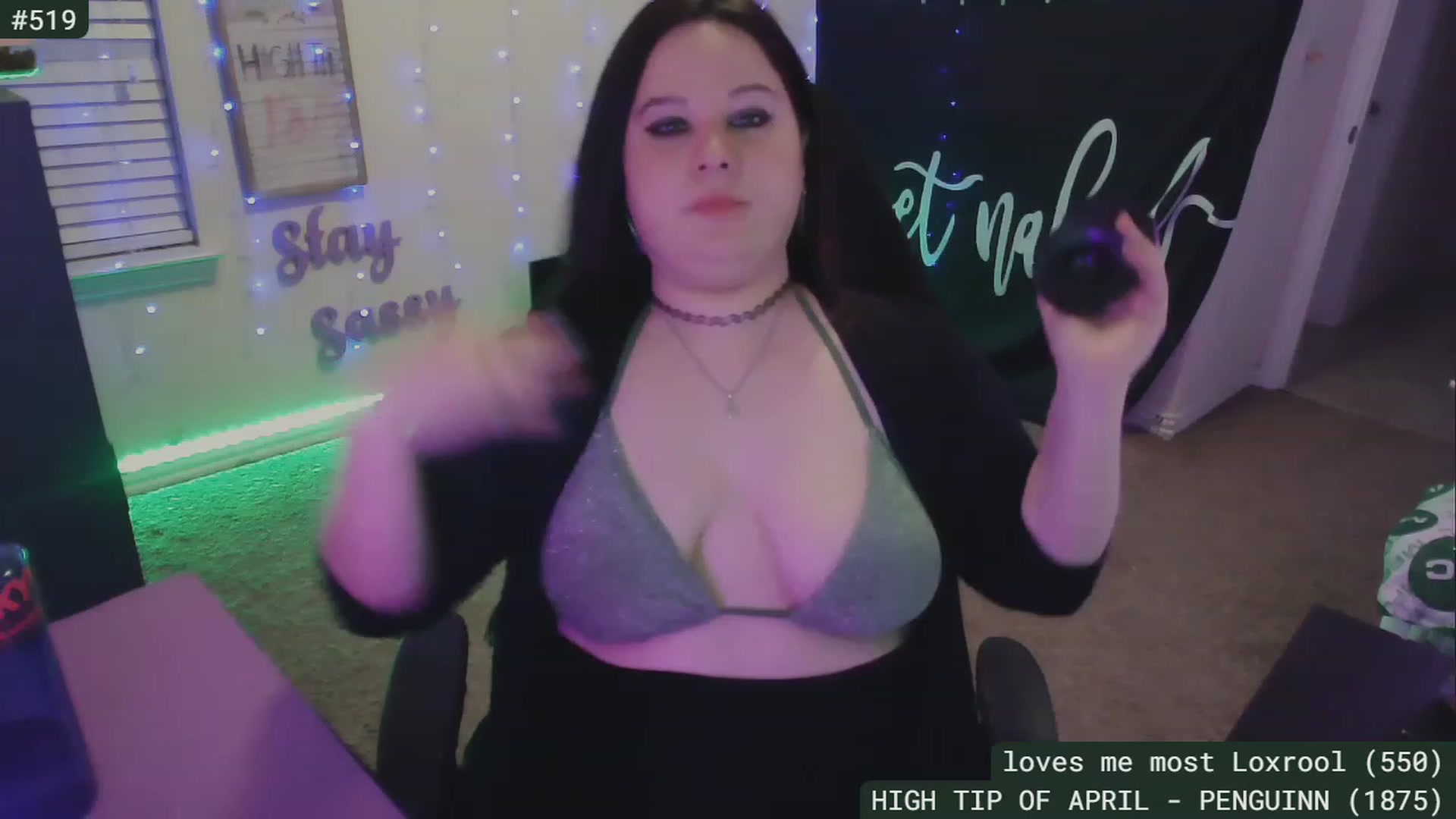 Gallery image thumbnail from SassySarah94's myfreecams stream on, 04/12/2023, 04:47 image 5 of 20