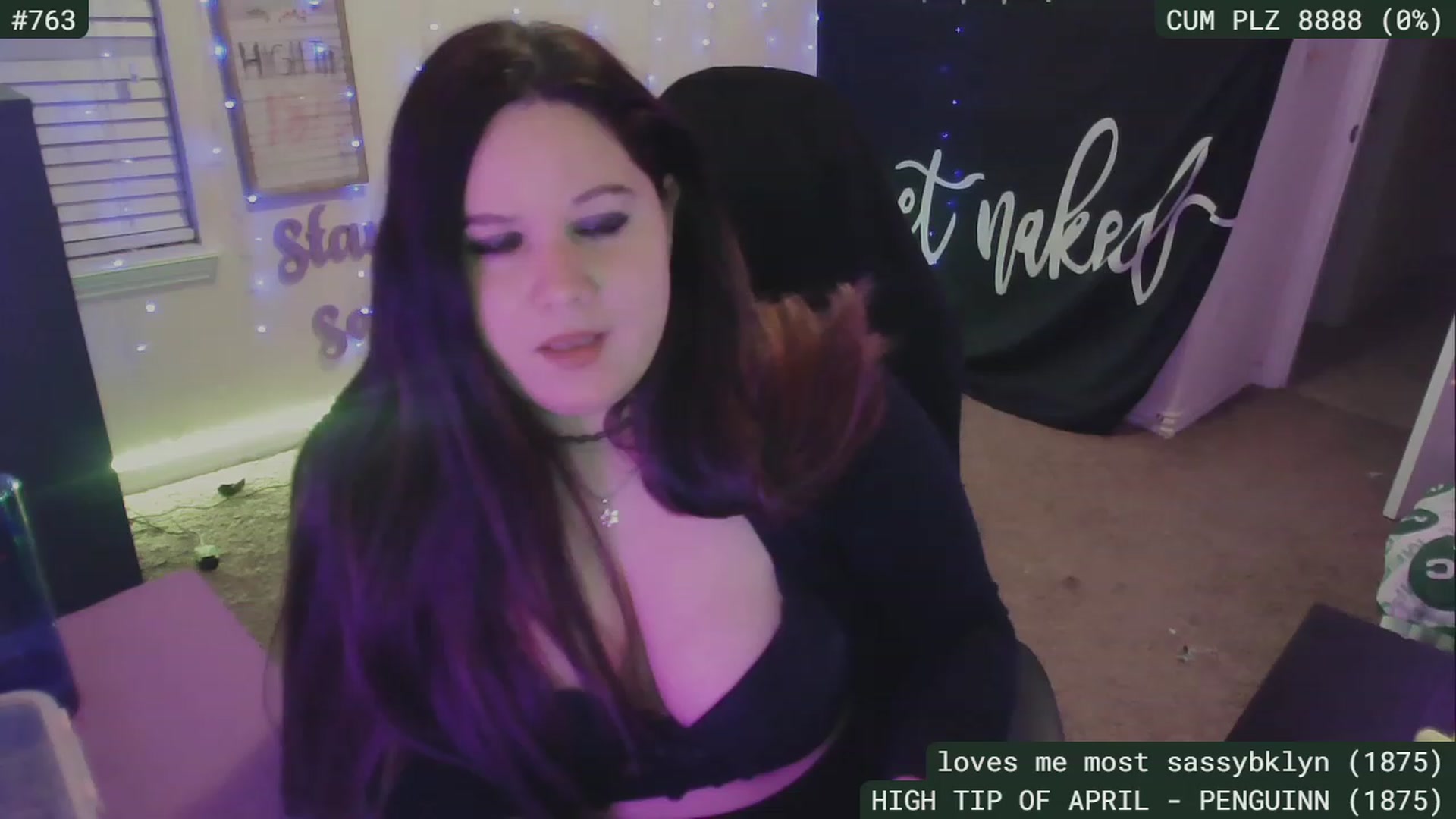 Gallery image thumbnail from SassySarah94's myfreecams stream on, 04/19/2023, 03:19 image 17 of 20