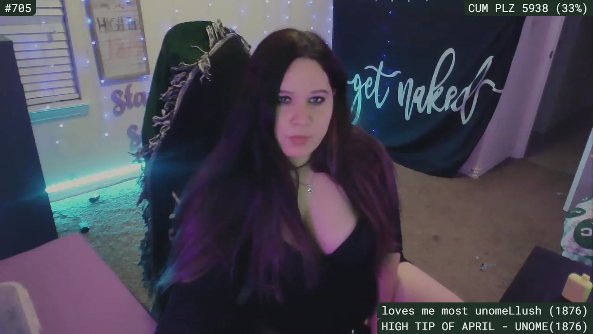 Gallery image thumbnail from SassySarah94's myfreecams stream on, 04/19/2023, 05:25 image 9 of 20