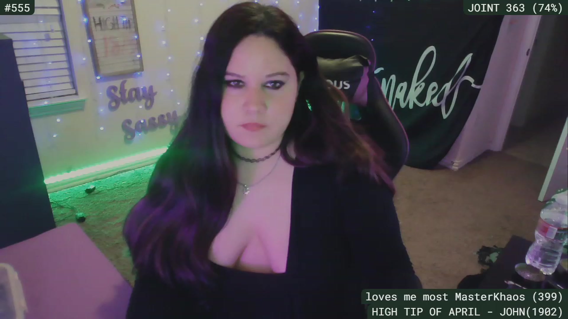 Gallery image thumbnail from SassySarah94's myfreecams stream on, 04/21/2023, 03:53 image 20 of 20